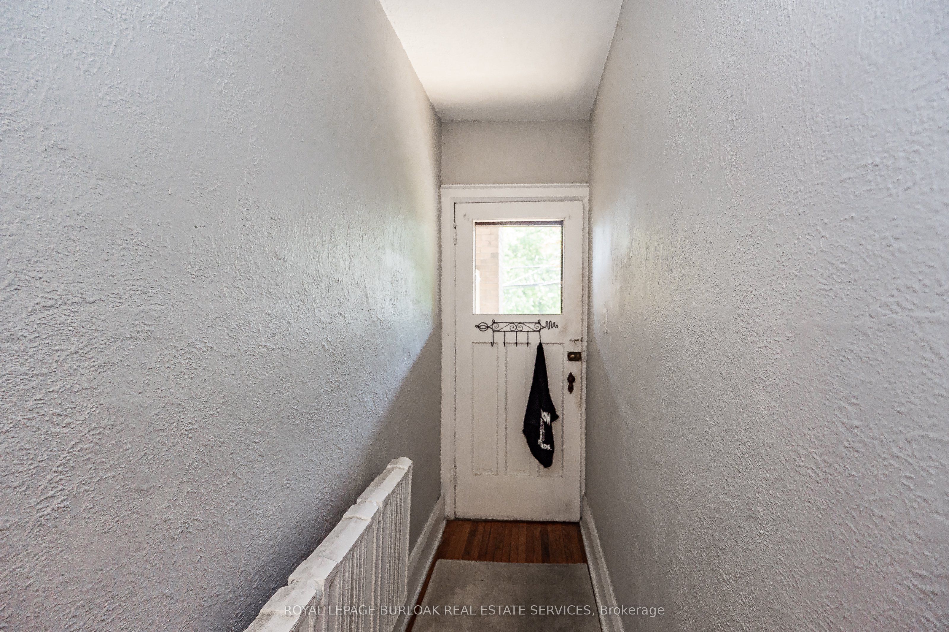 527 Kingston Road Property Photo 36