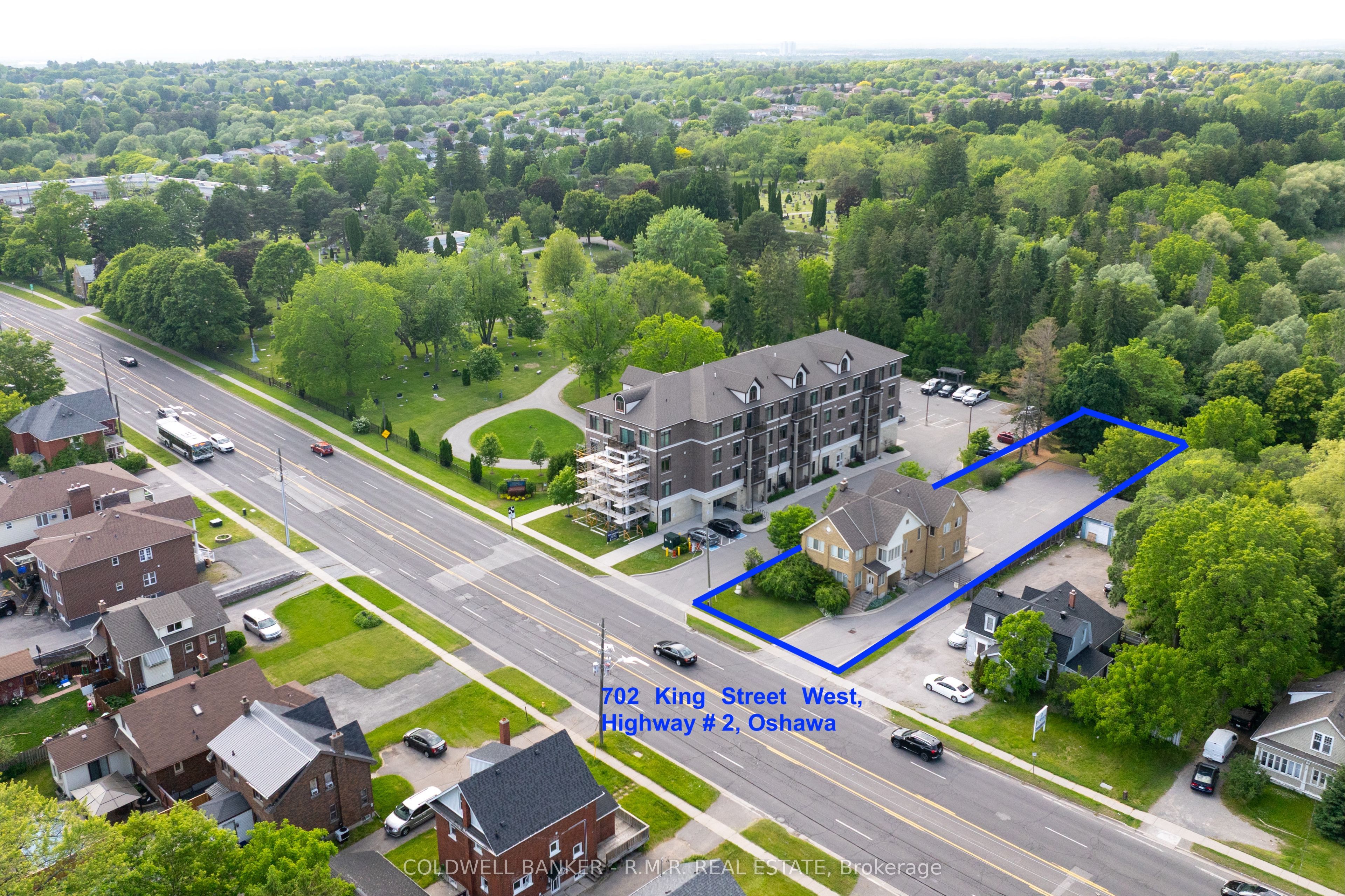 702 King Street W Property Photo 1
