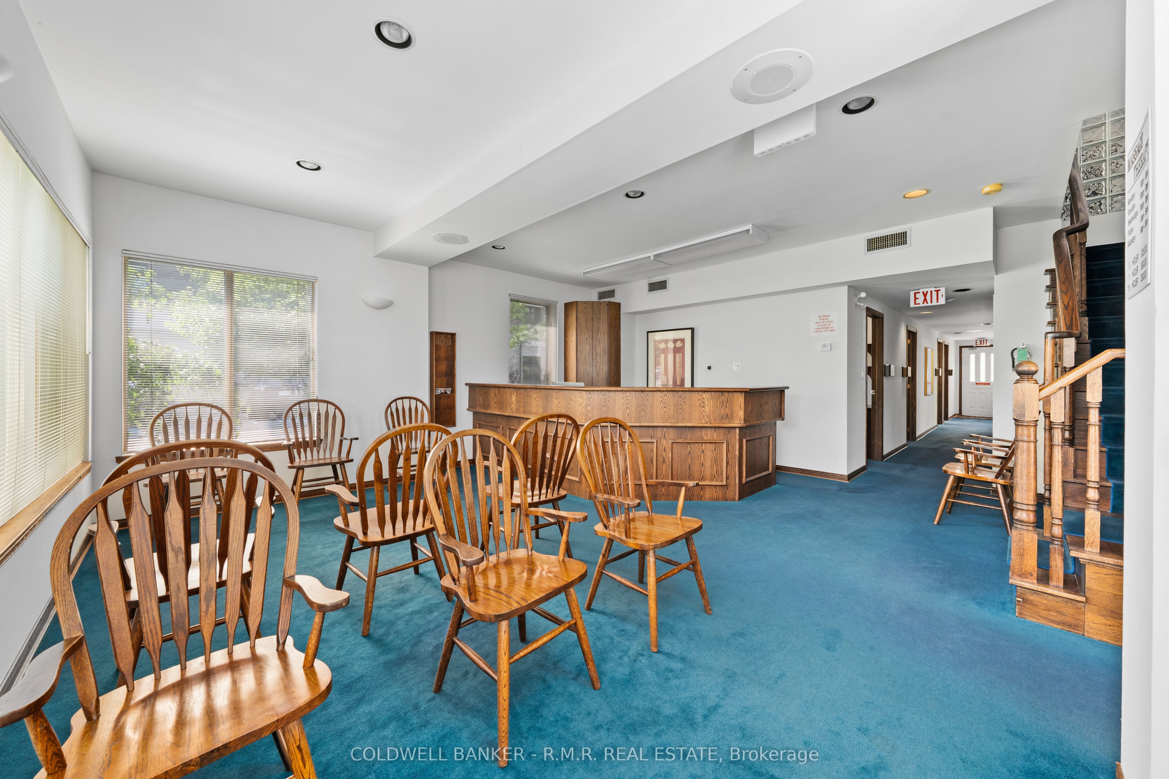 702 King Street W Property Photo 10