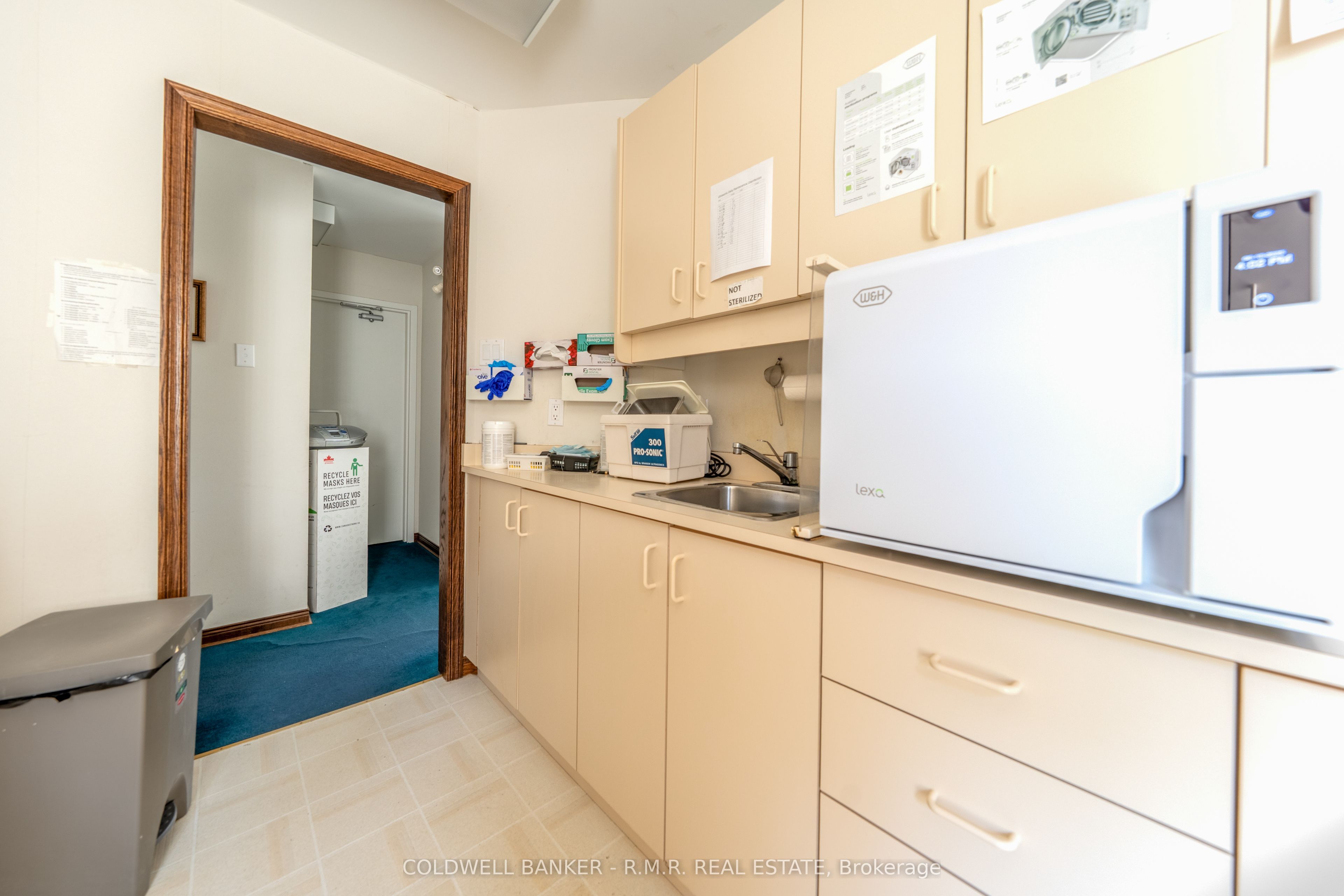 702 King Street W Property Photo 16
