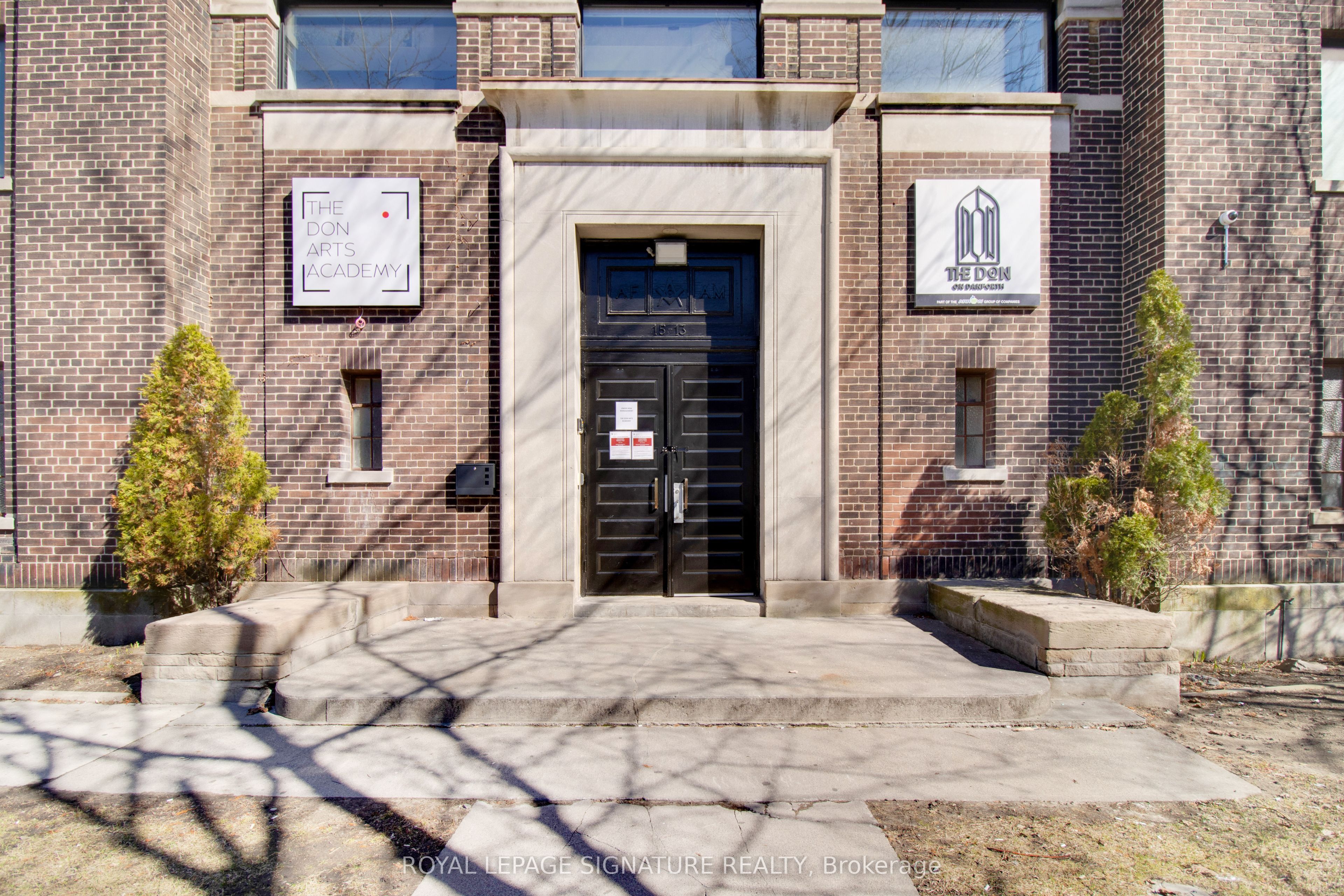 15 Chisholm Avenue Property Photo 2