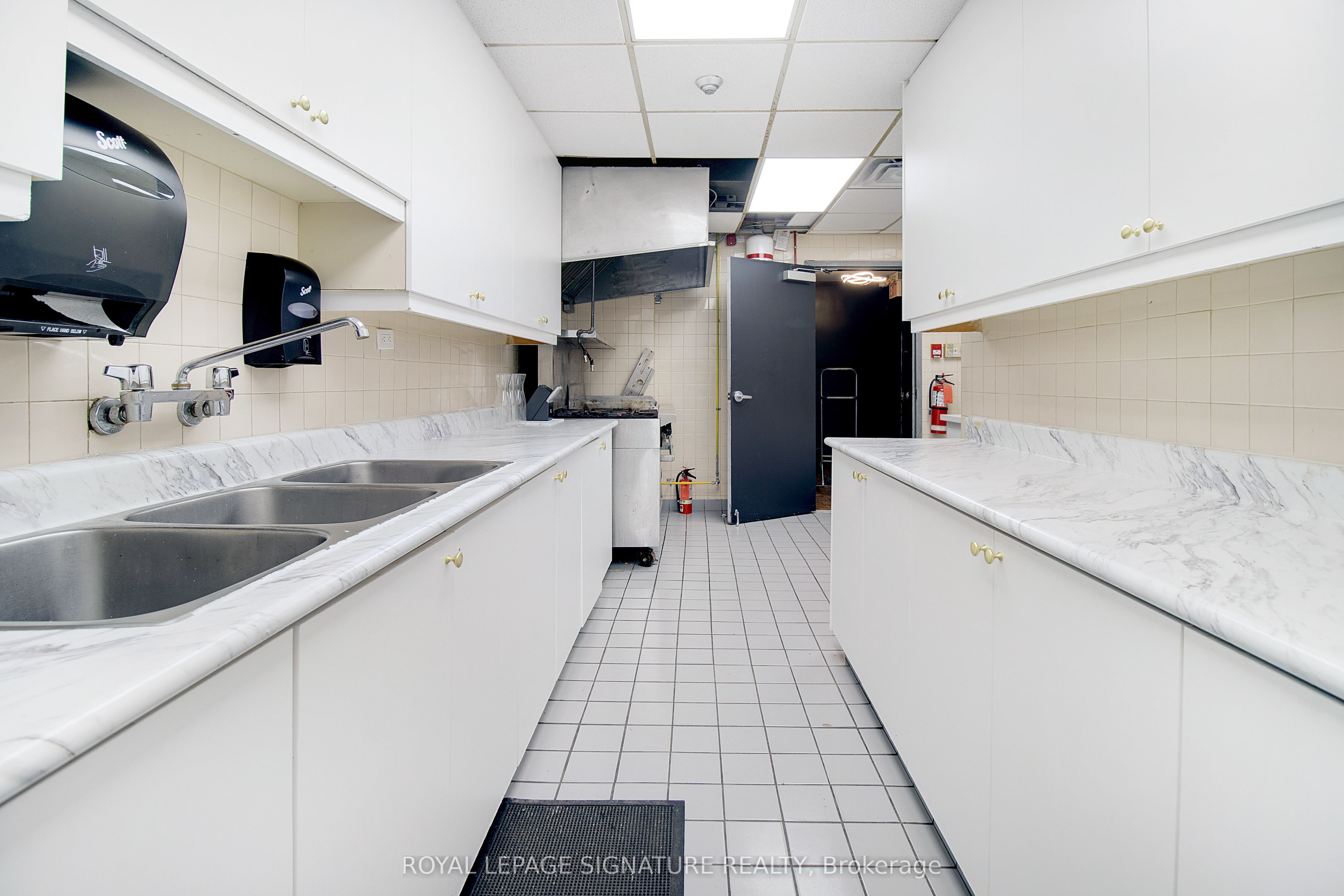 15 Chisholm Avenue Property Photo 12