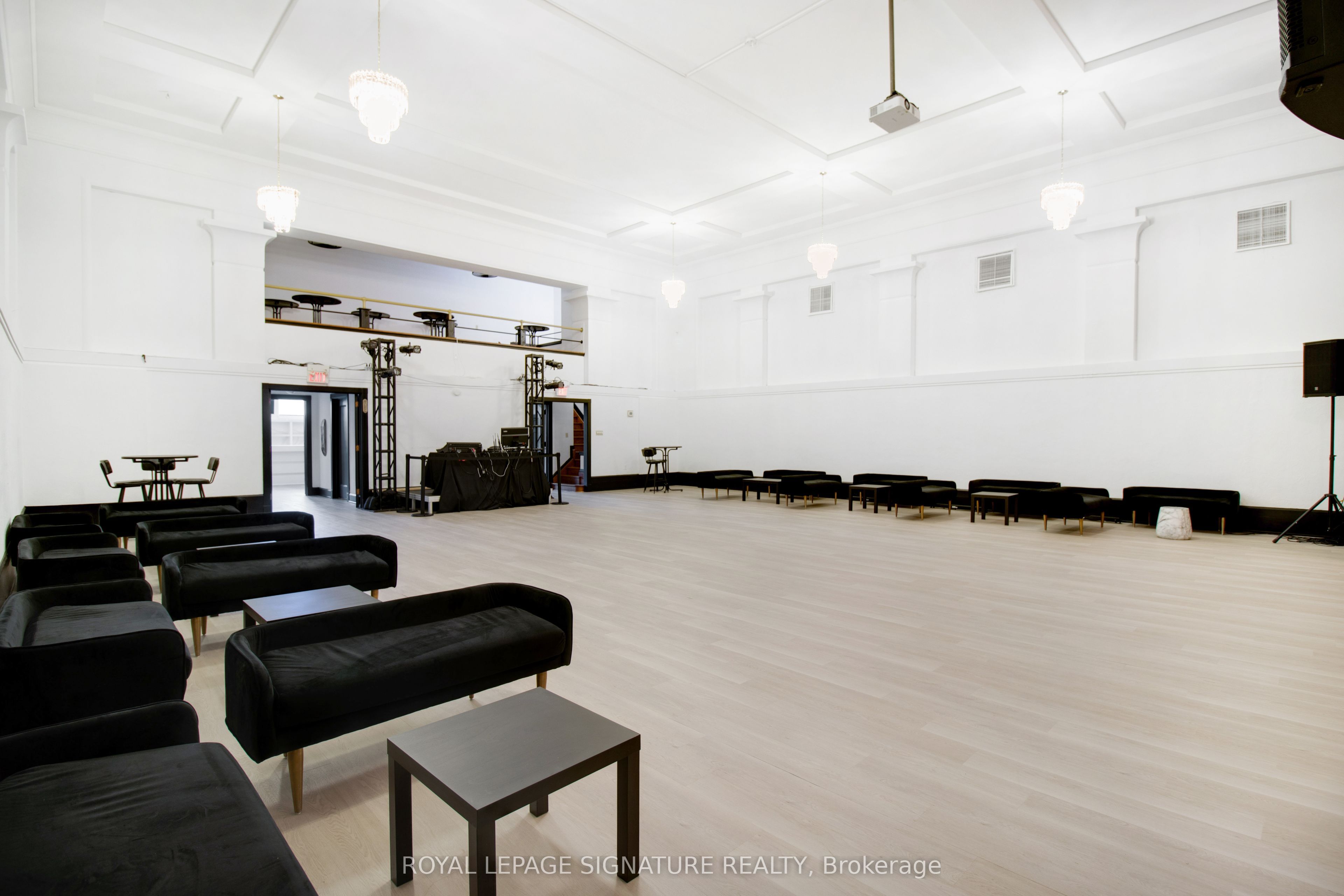 15 Chisholm Avenue Property Photo 32