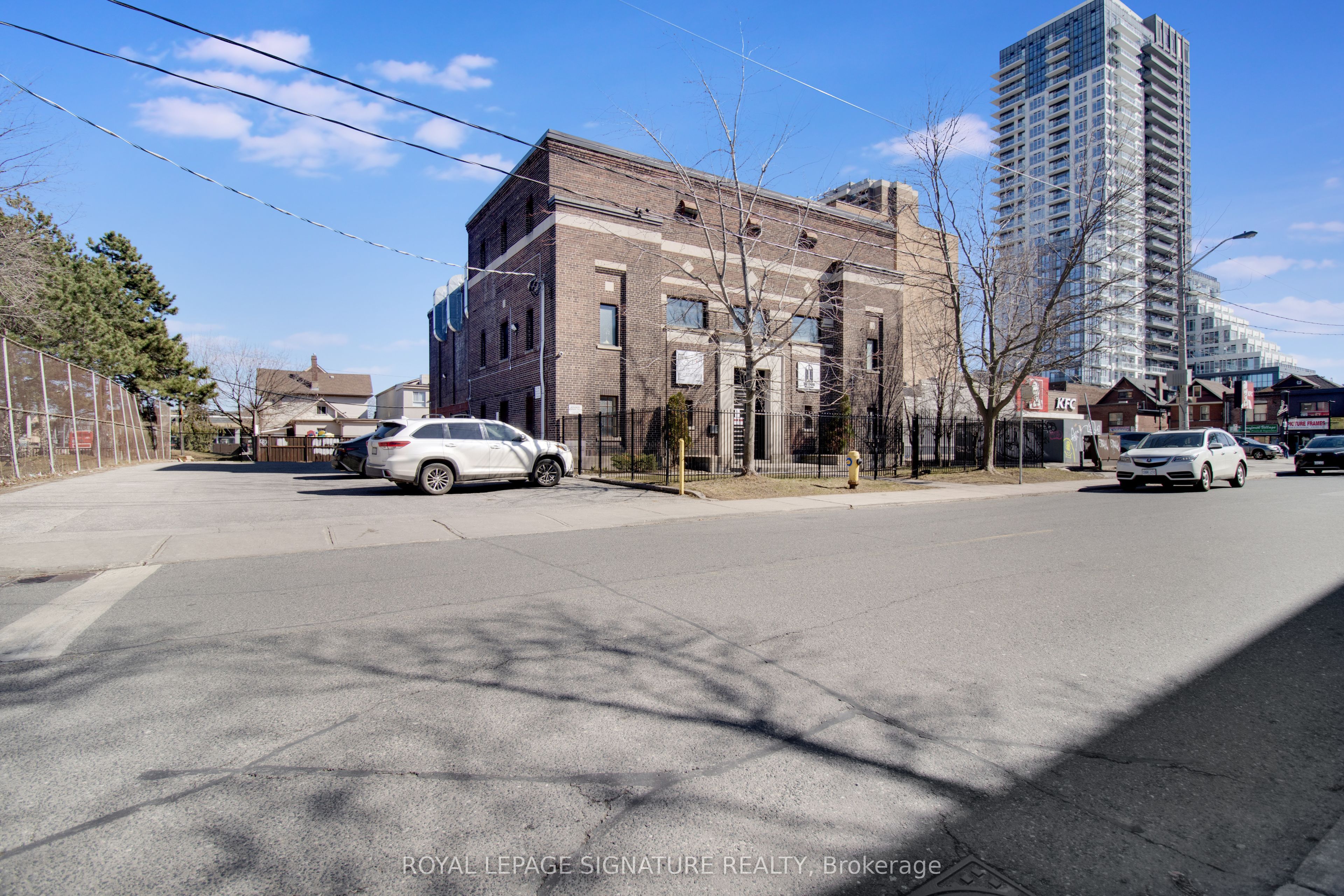 15 Chisholm Avenue Property Photo 42