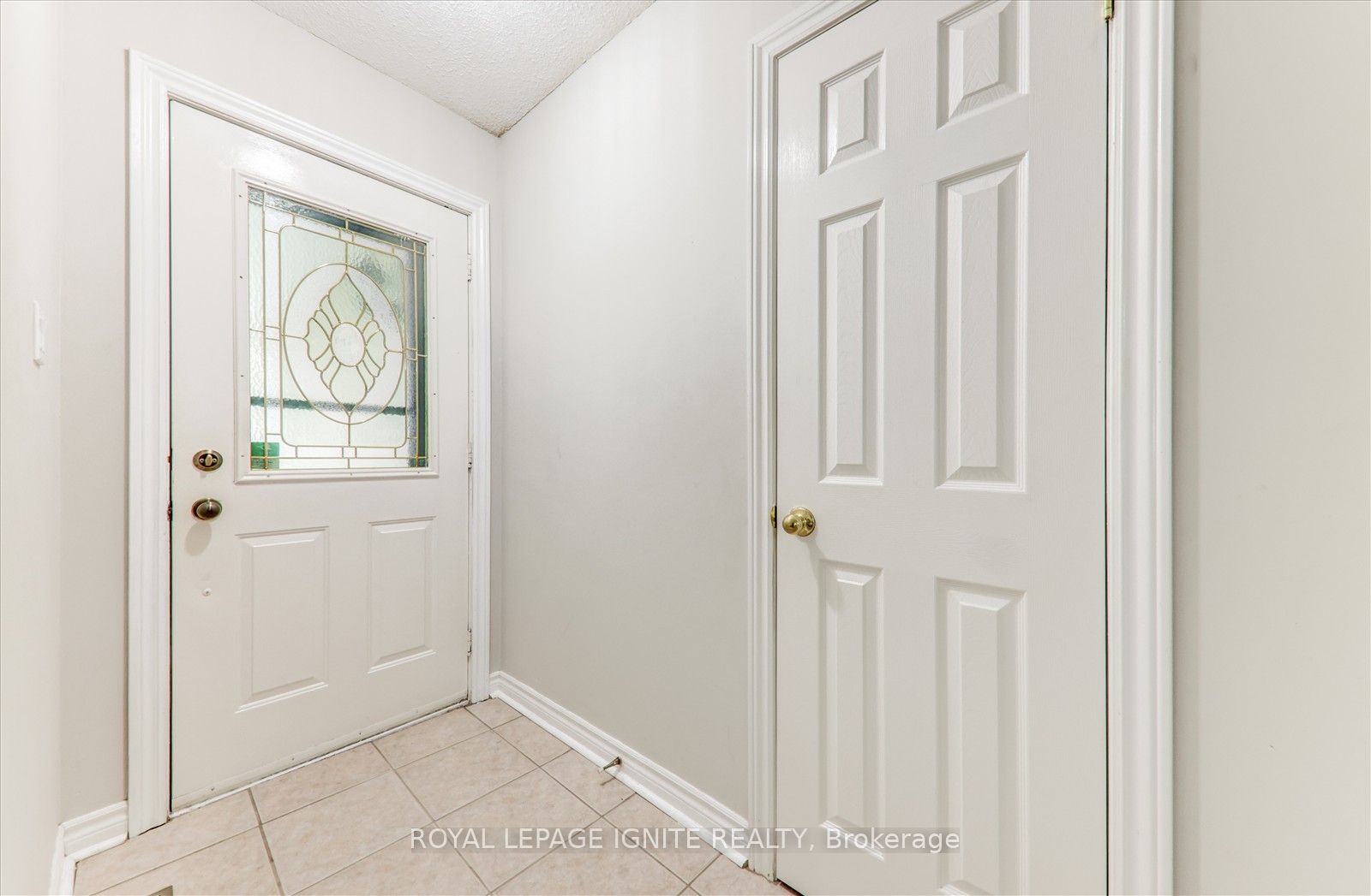 412 Prince Of Wales Drive Property Photo 7
