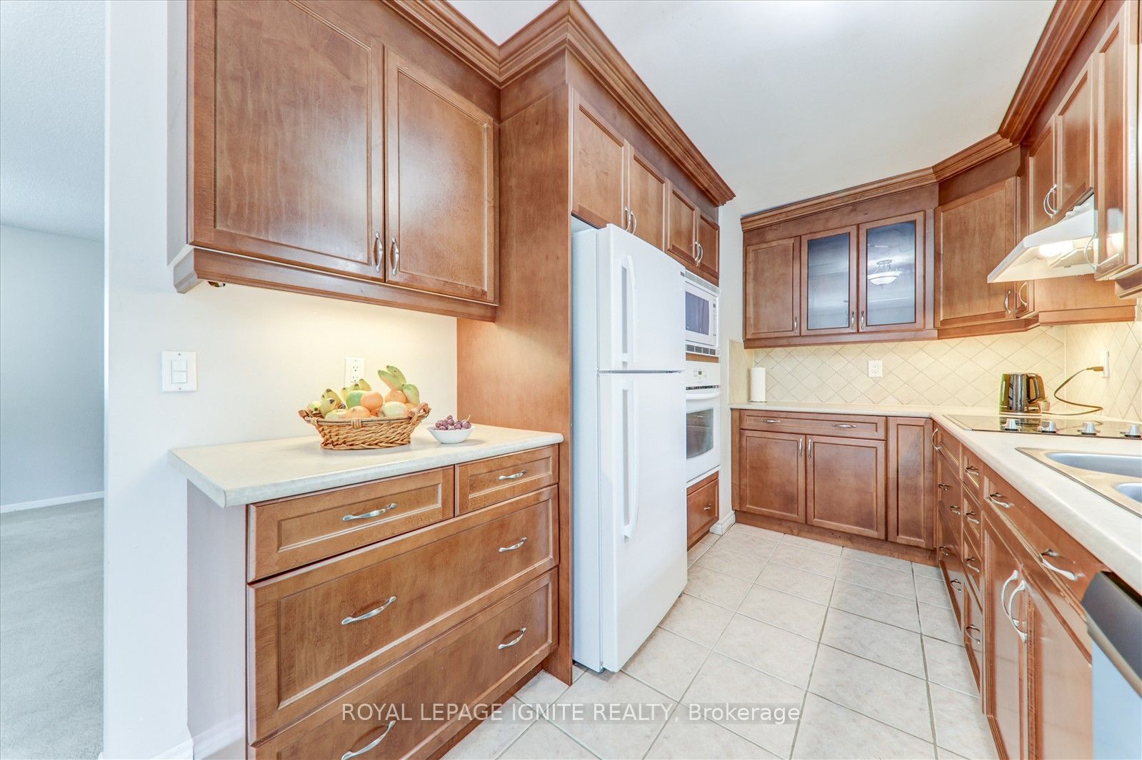 412 Prince Of Wales Drive Property Photo 16