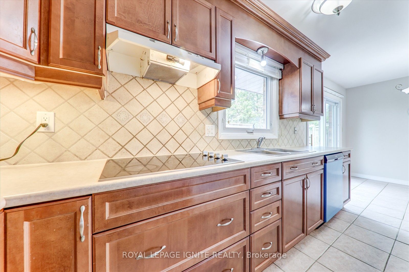 412 Prince Of Wales Drive Property Photo 19