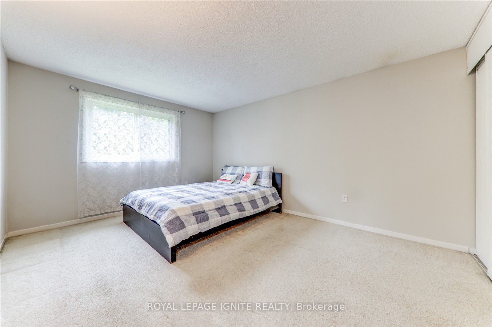 412 Prince Of Wales Drive Property Photo 20