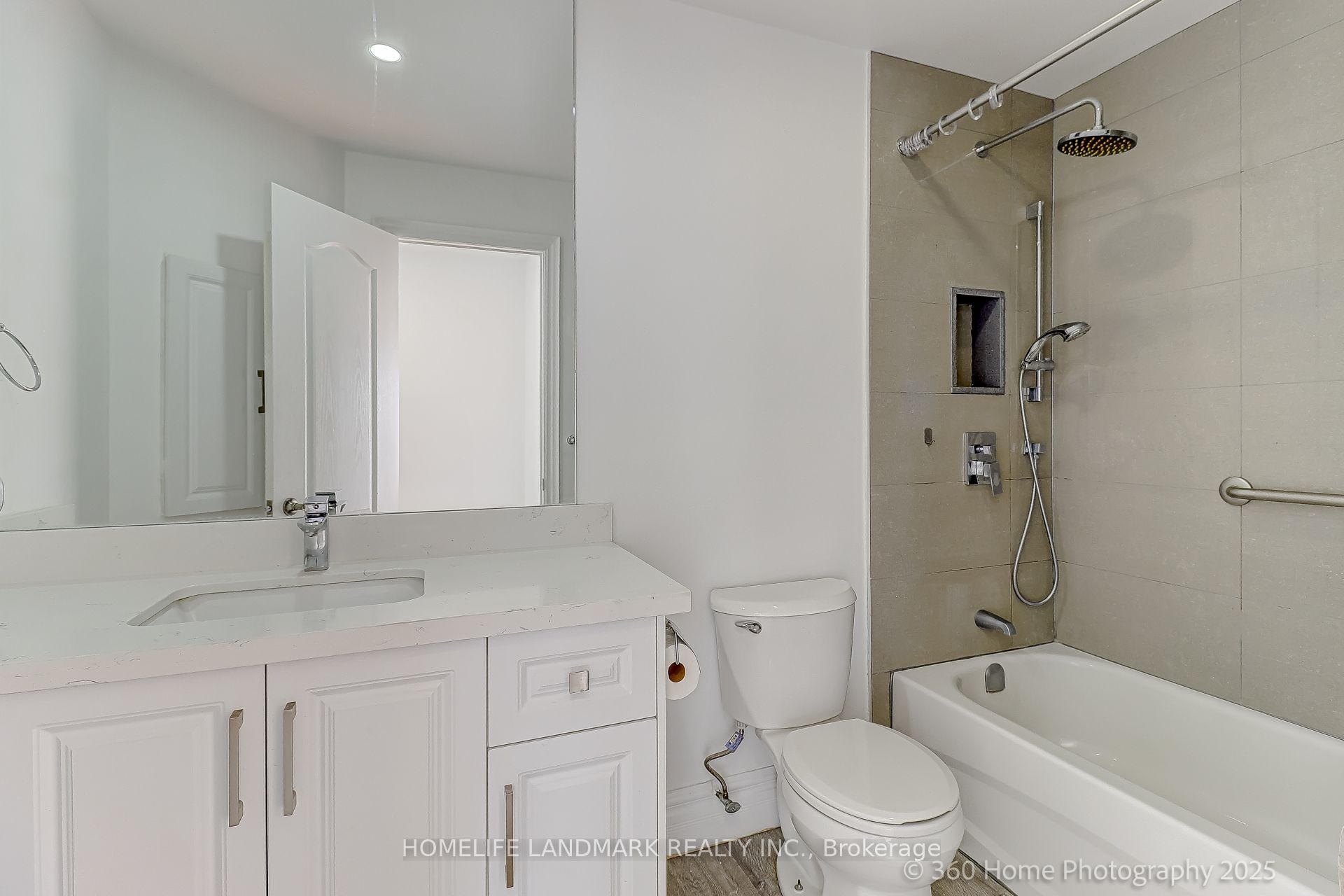175 Bamburgh Circle N Ph15 Property Photo 25