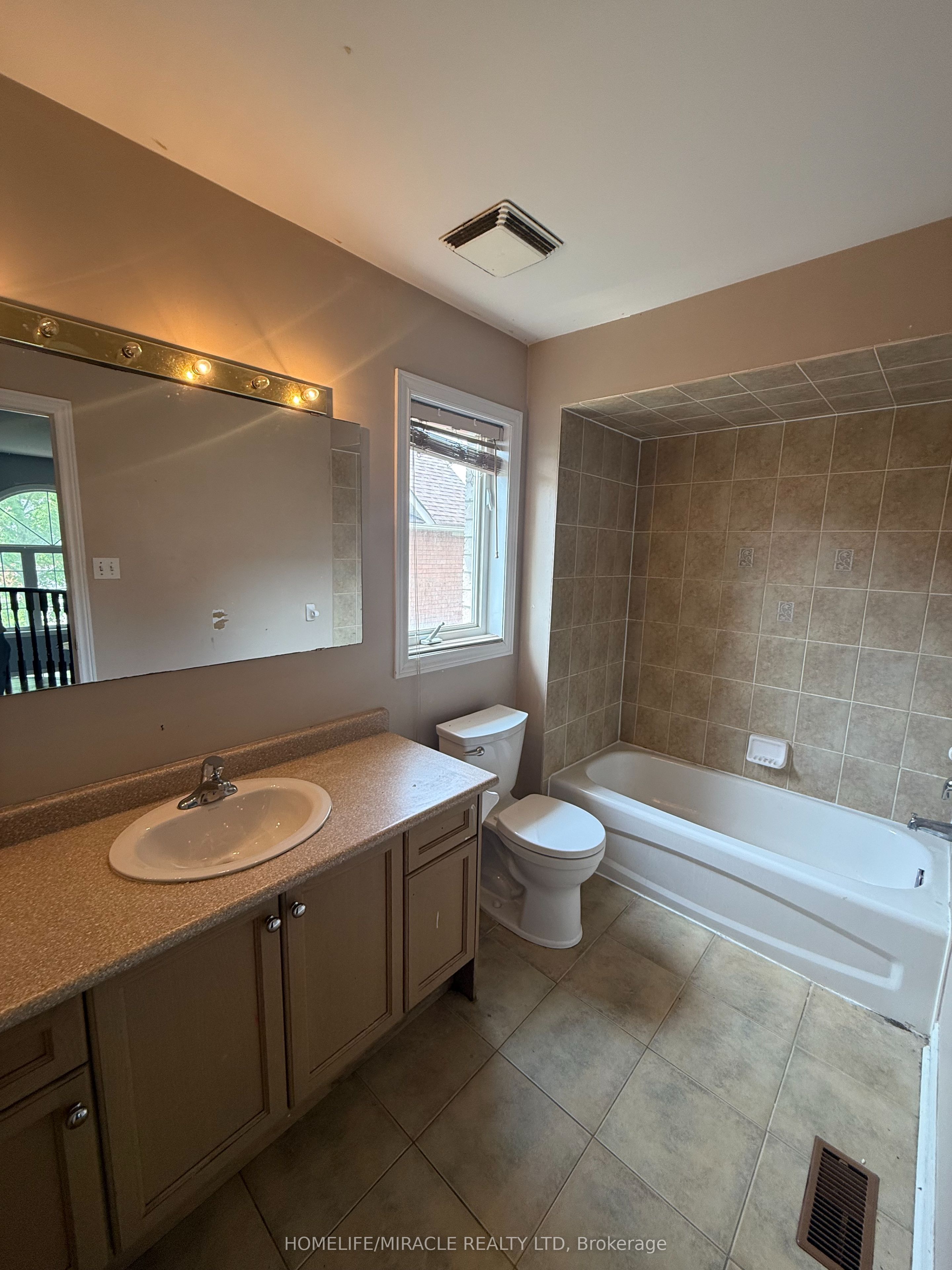 176 Tormina Boulevard Property Photo 19