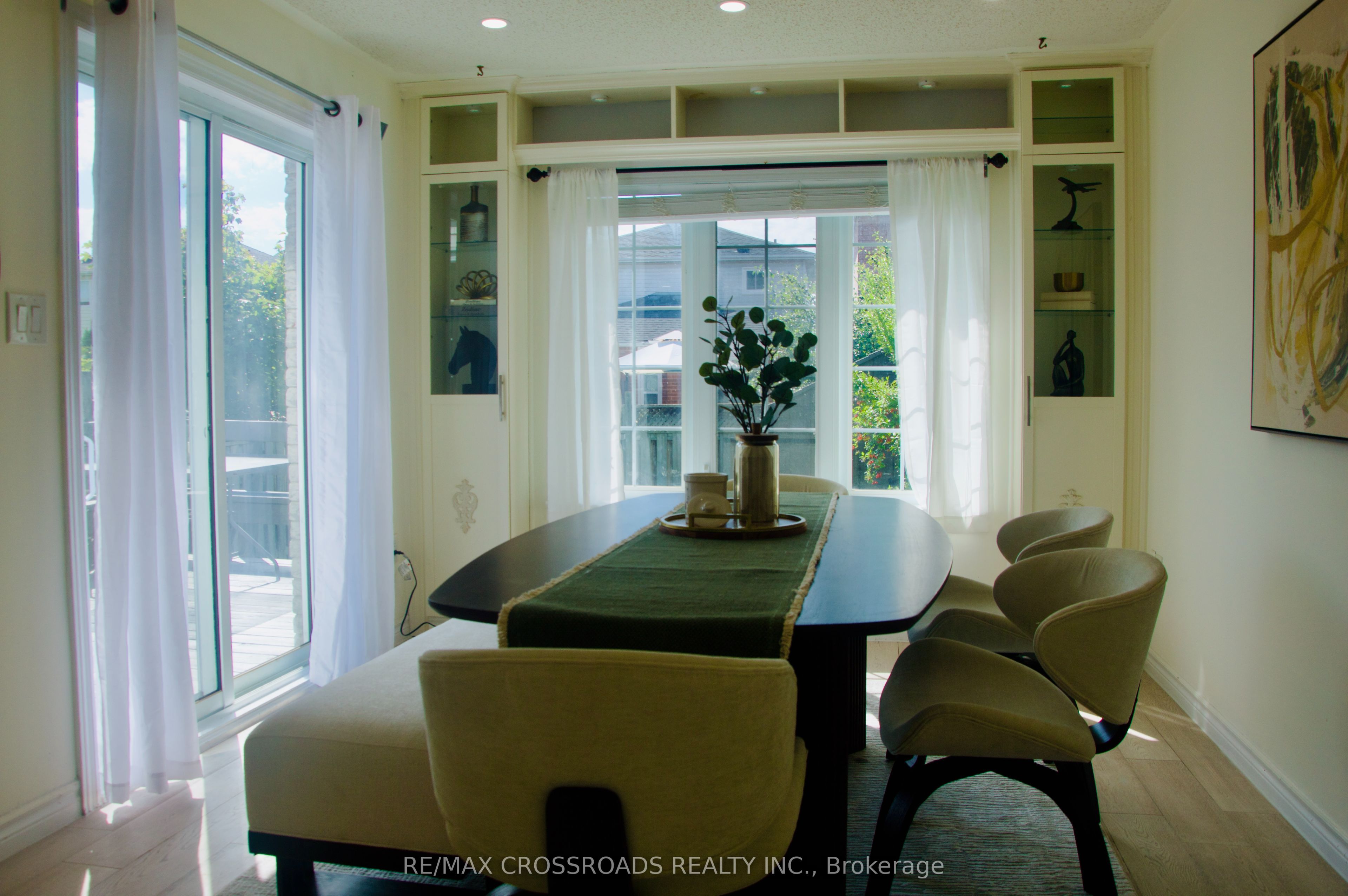 33 John Walter Crescent Property Photo 5