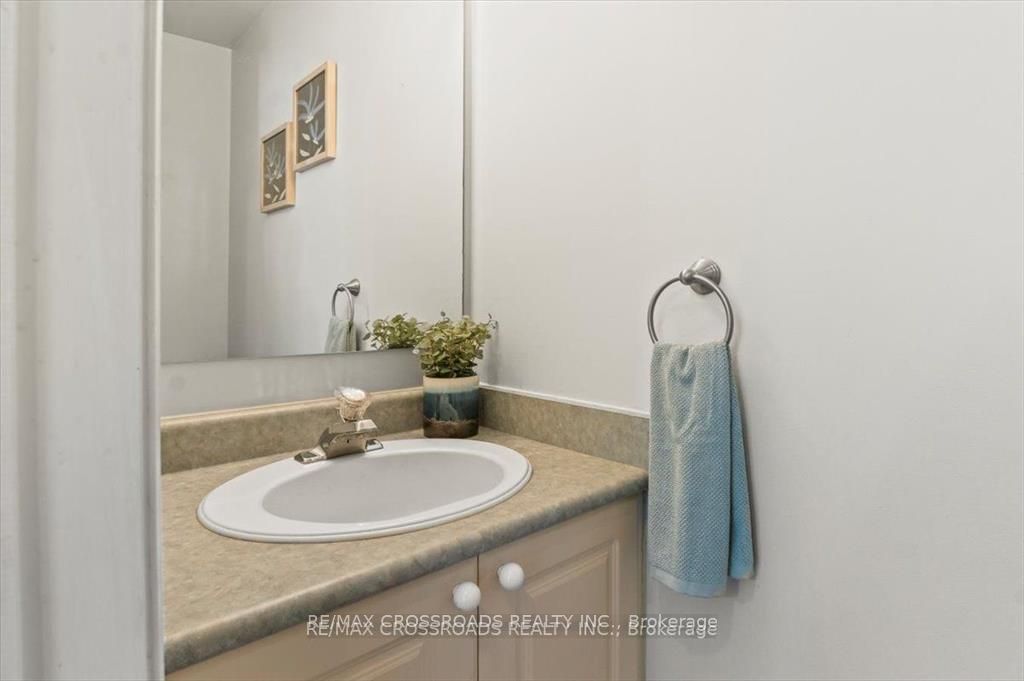 33 John Walter Crescent Property Photo 9