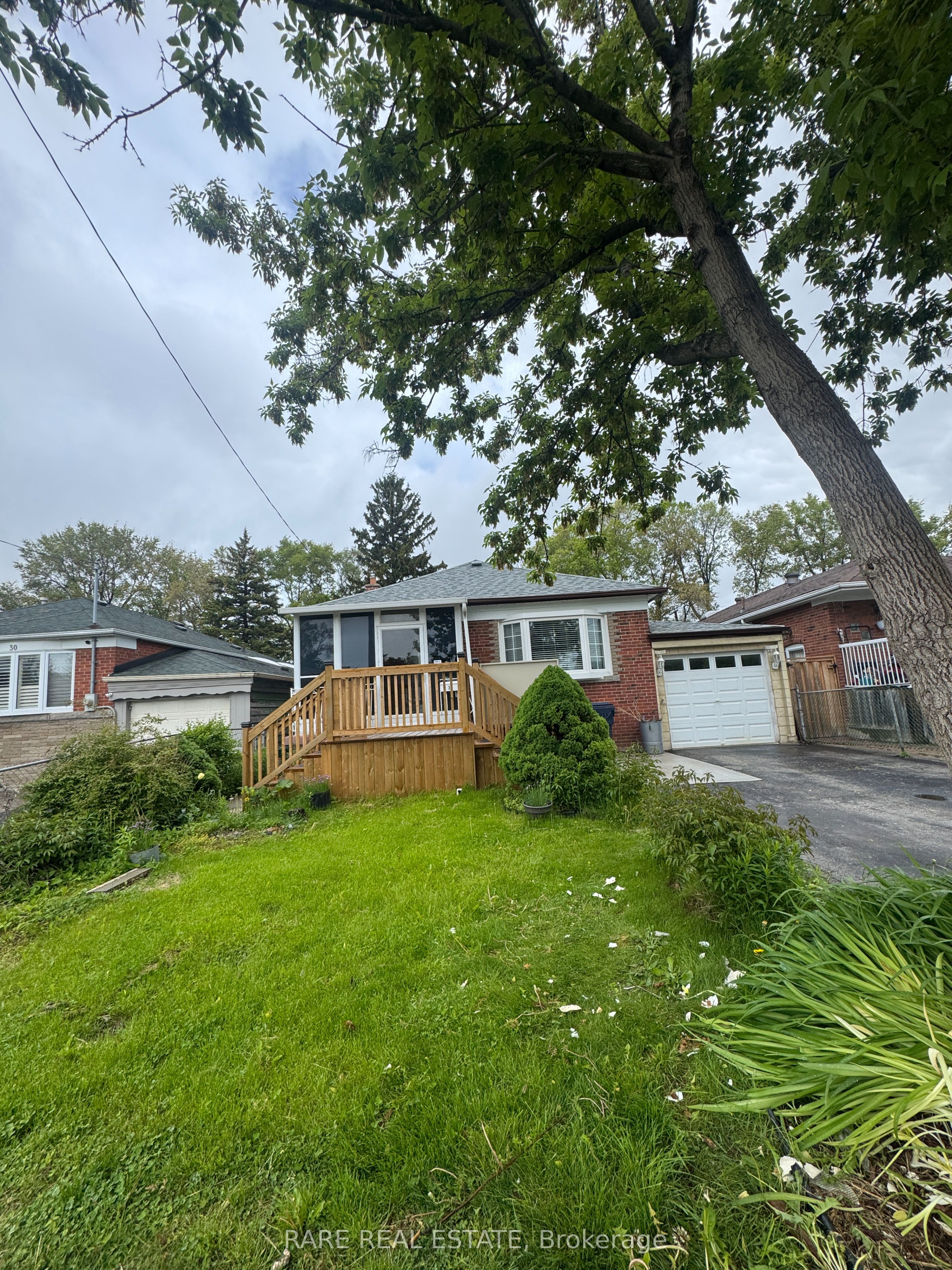32 Century Drive Property Photo 1