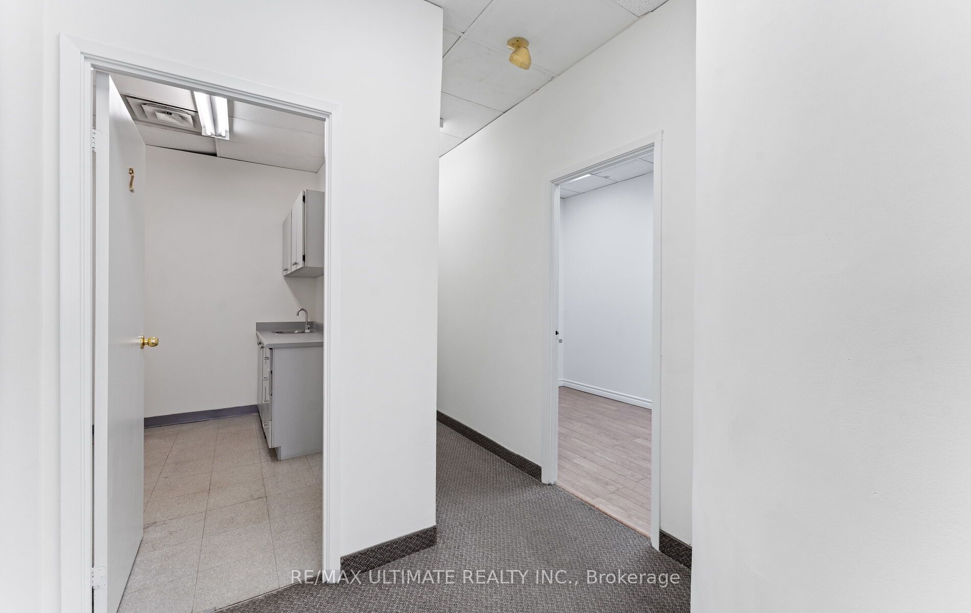 751 Pape Avenue Main Floor Property Photo 11
