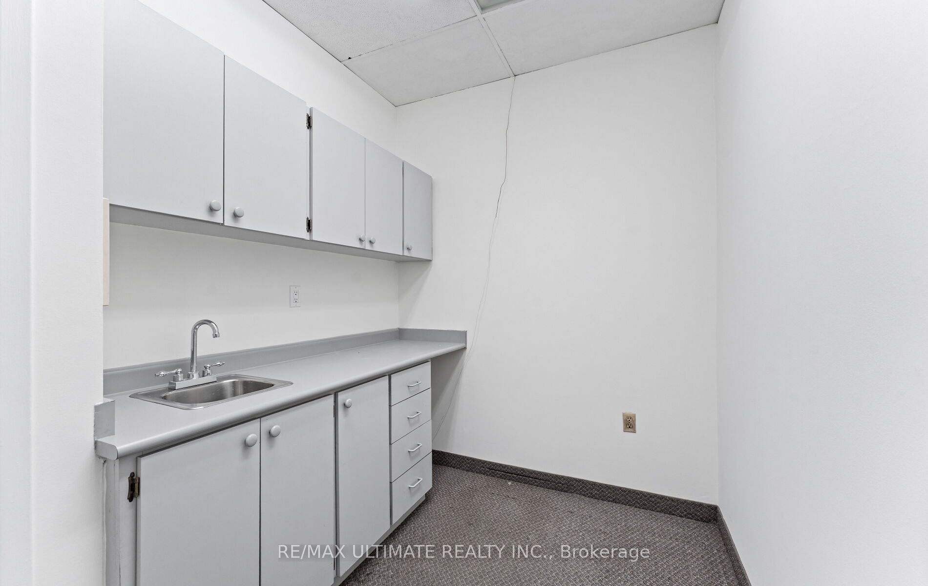 751 Pape Avenue Main Floor Property Photo 24