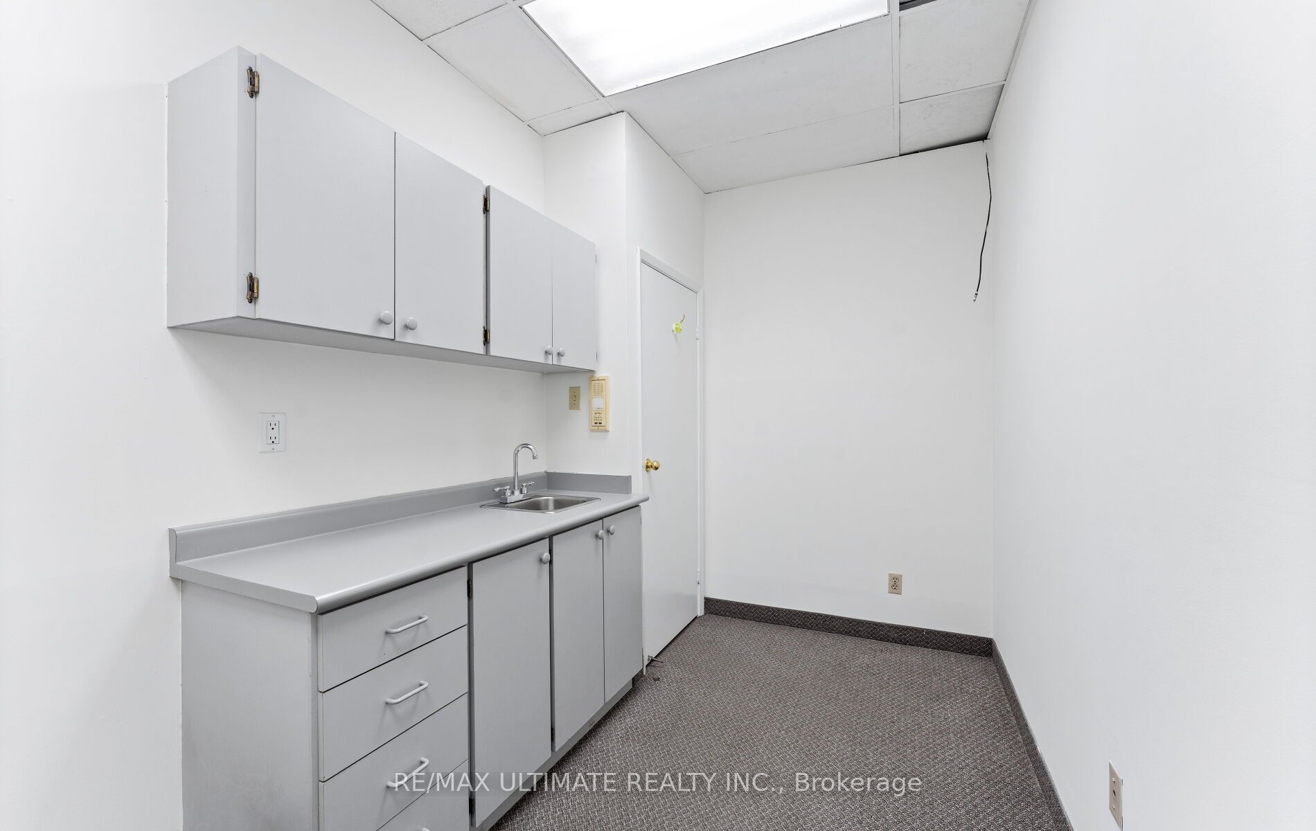 751 Pape Avenue Main Floor Property Photo 28
