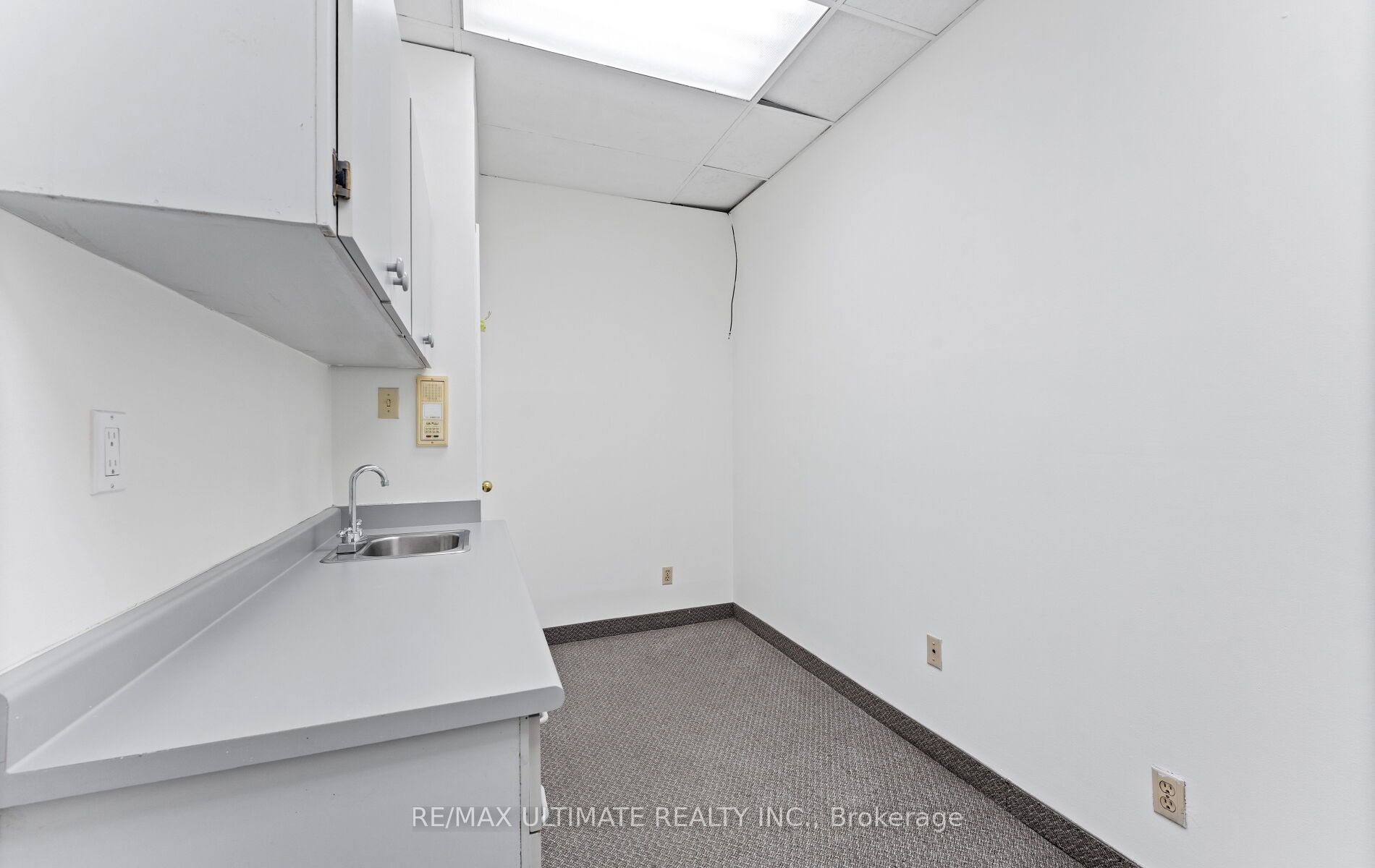 751 Pape Avenue Main Floor Property Photo 29