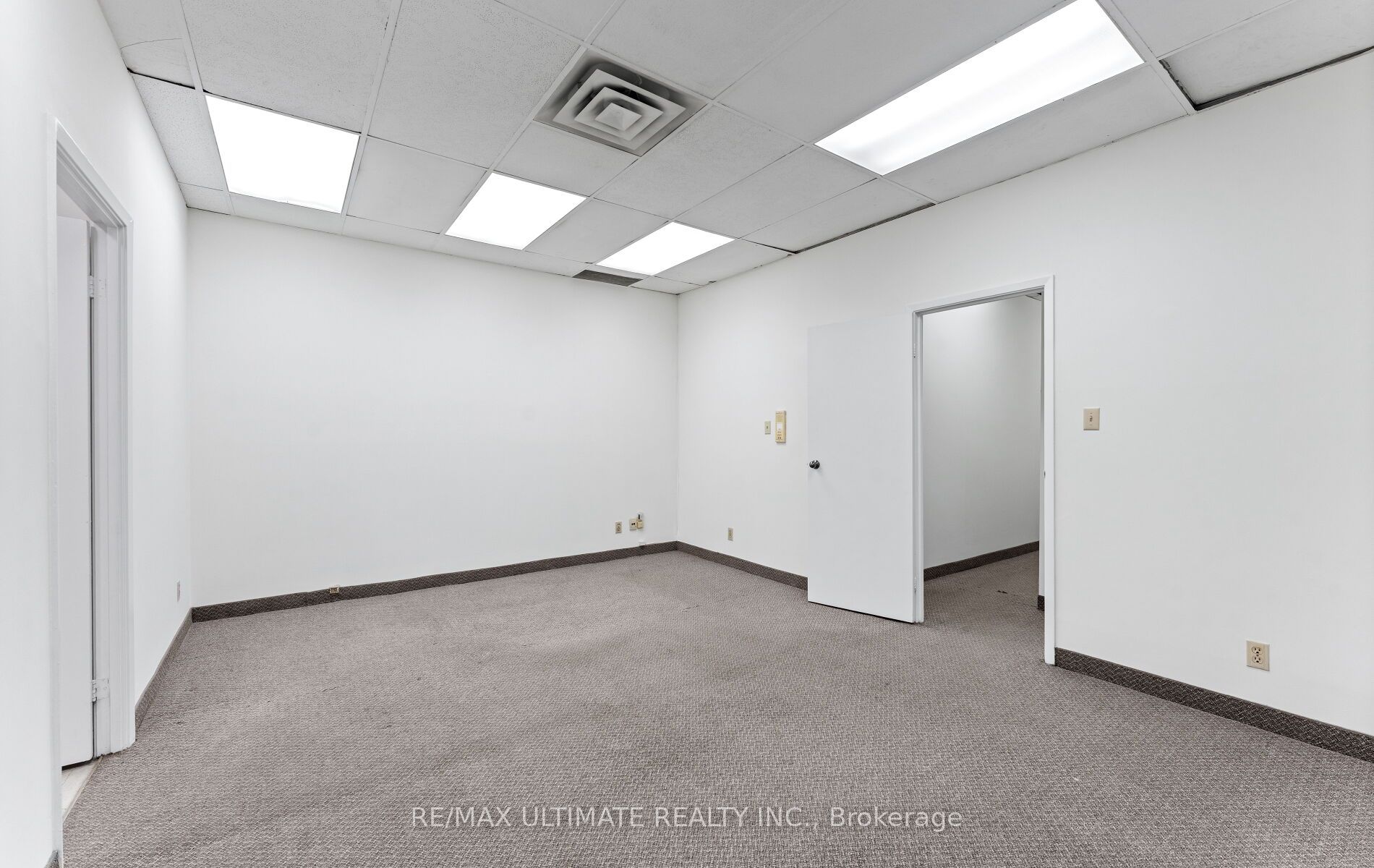 751 Pape Avenue Main Floor Property Photo 32