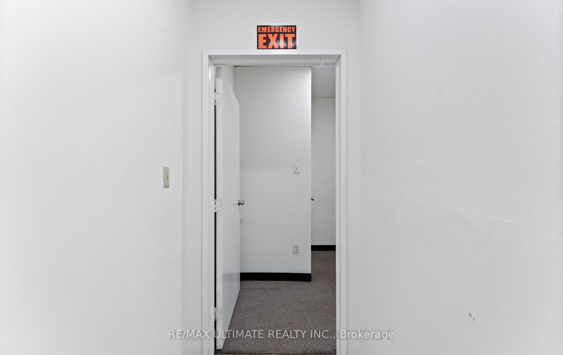 751 Pape Avenue Main Floor Property Photo 36