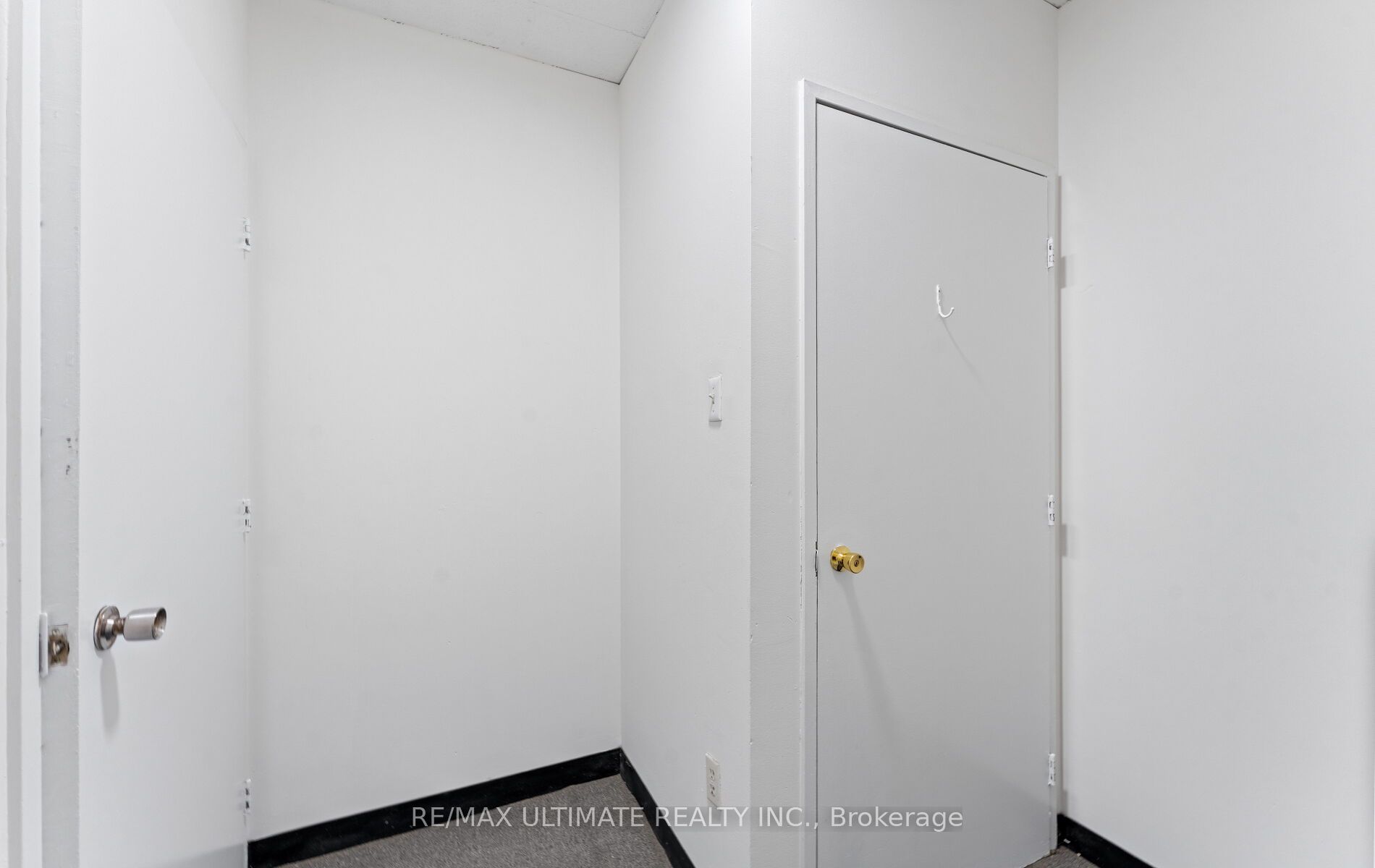751 Pape Avenue Main Floor Property Photo 39