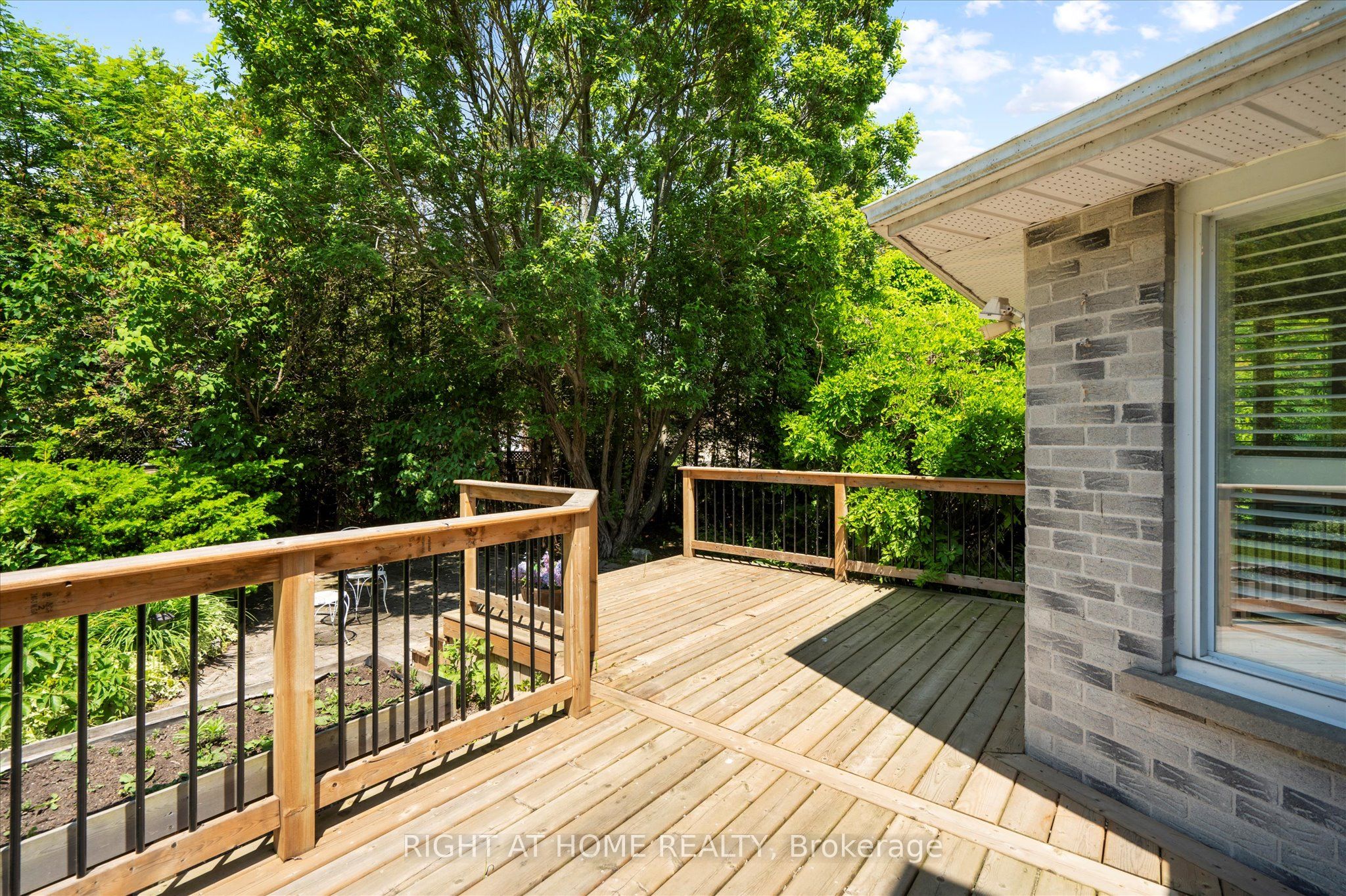 94 Lake Driveway Way W Property Photo 36