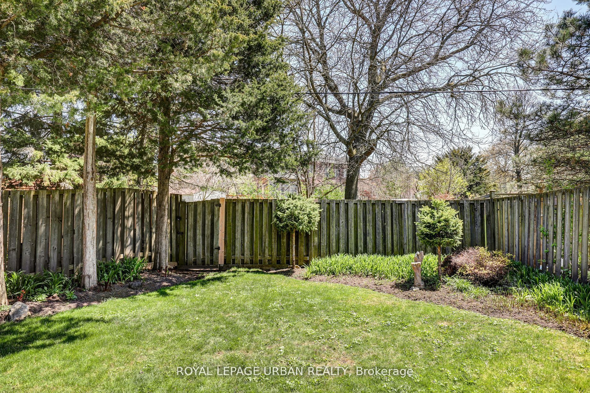 83 Adanac Drive Property Photo 6