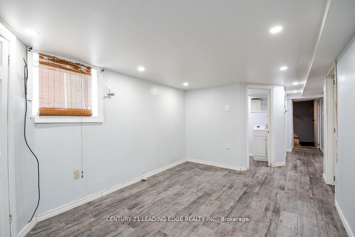 #main - 128 Summer Street Property Photo 23