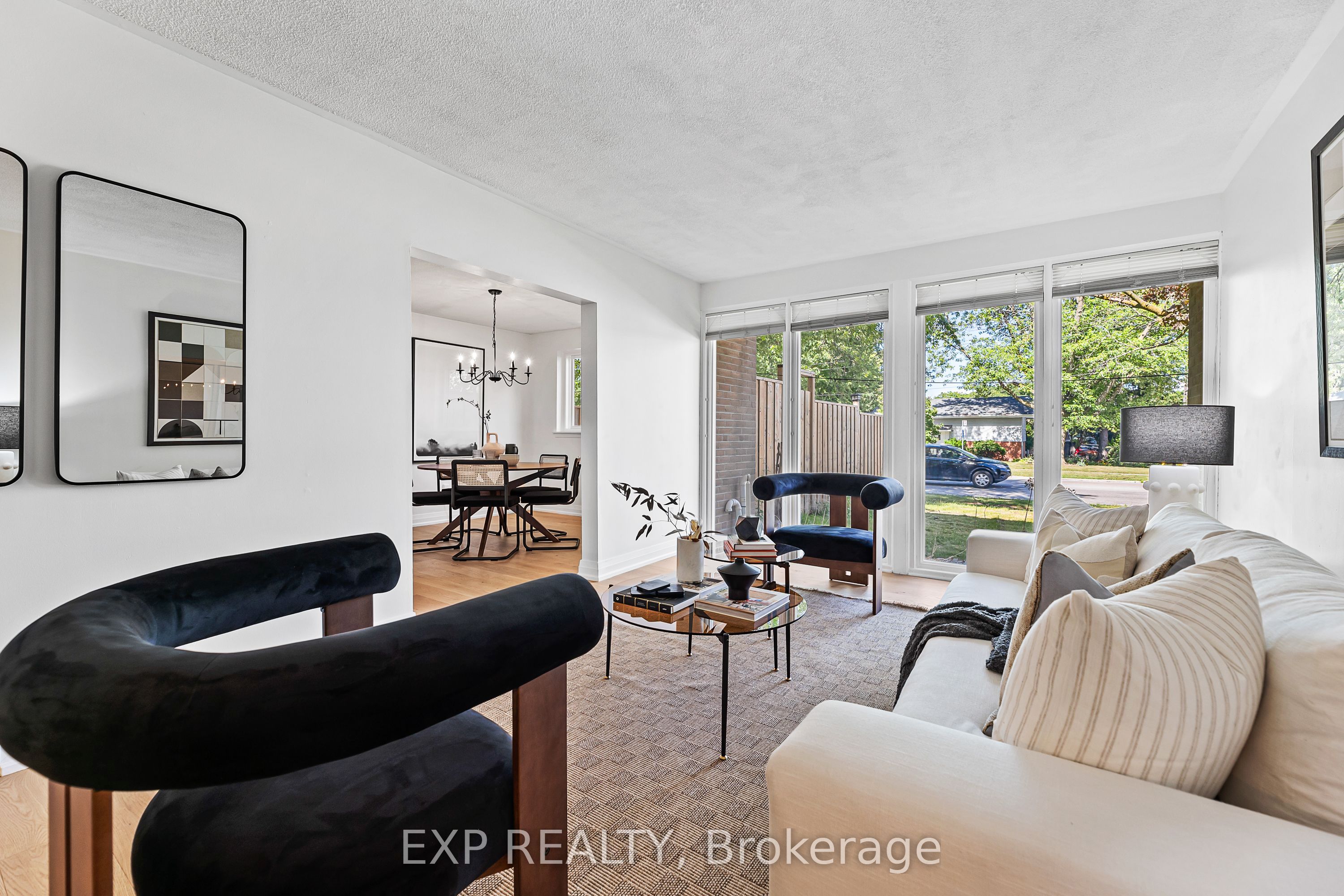 126 Slan Avenue Property Photo 1