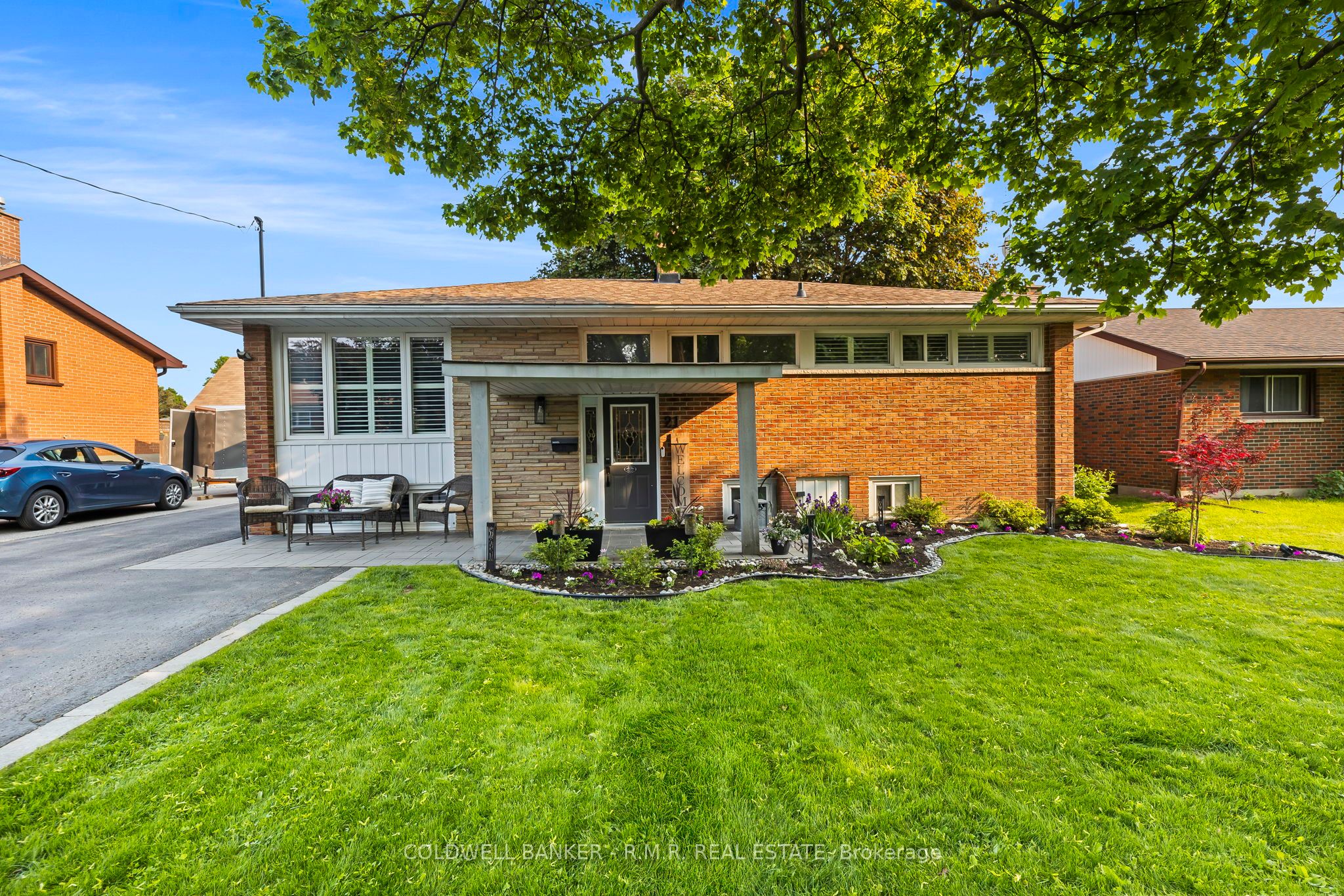 21 Parkway Cres Property Photo 1