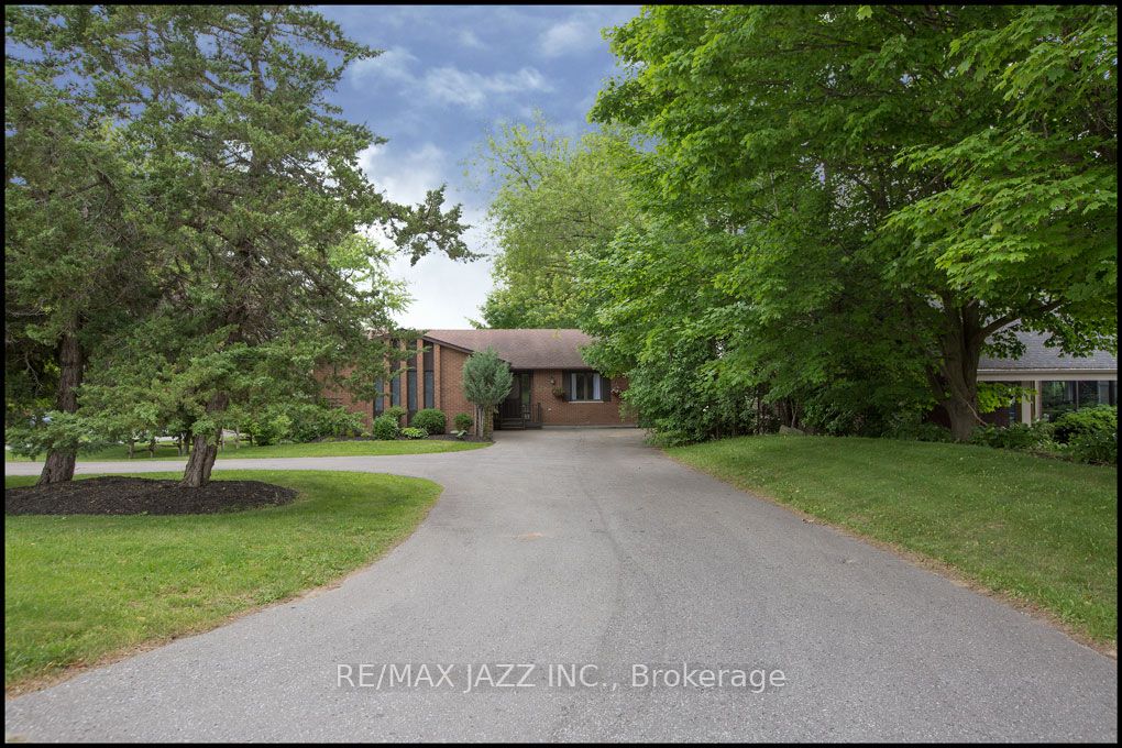 447 Lake Shore Dr