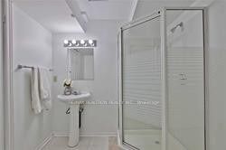 91 Trumpeter Street W Property Photo 5