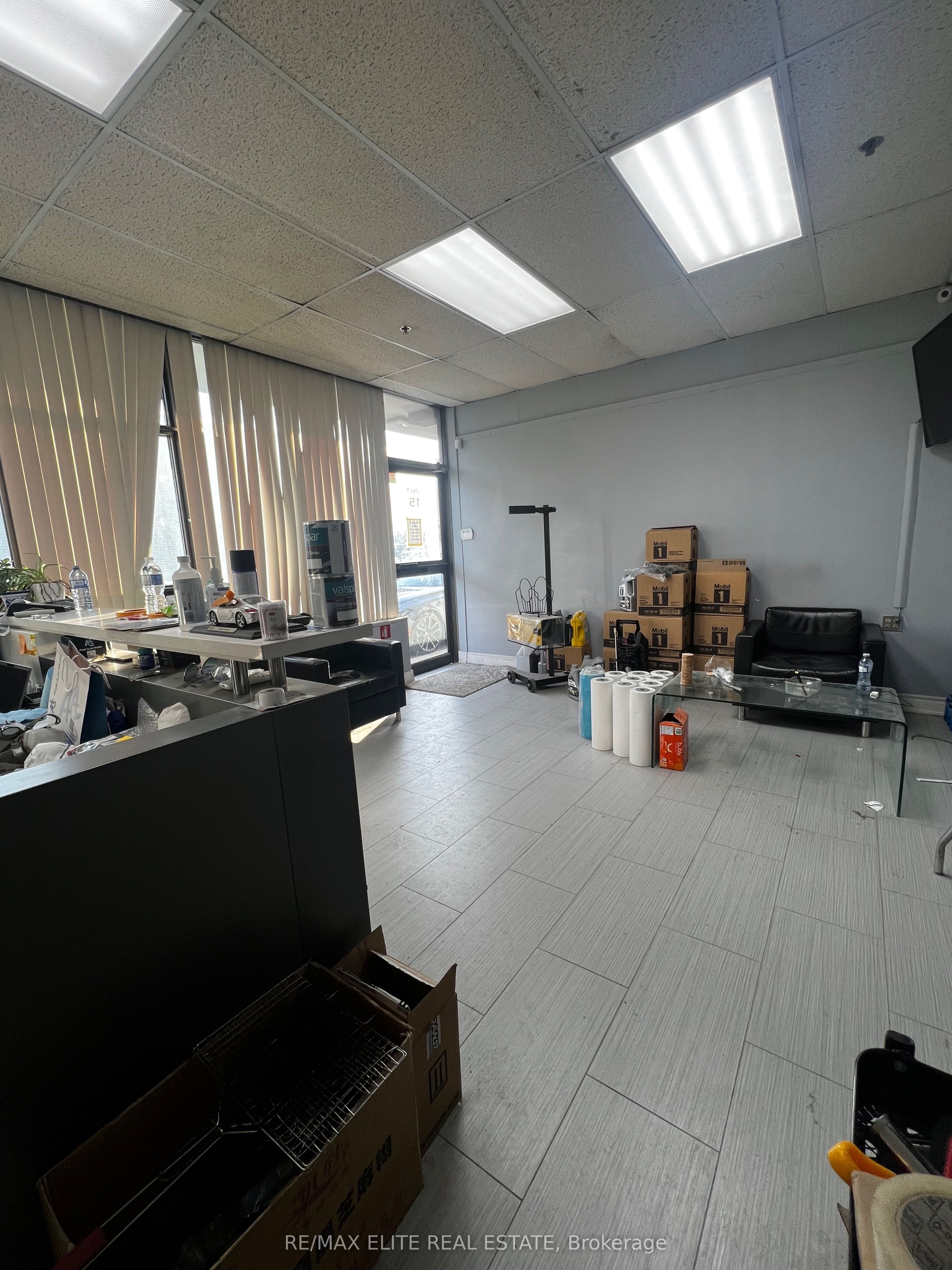 1680 Midland Avenue 15 Property Photo 8