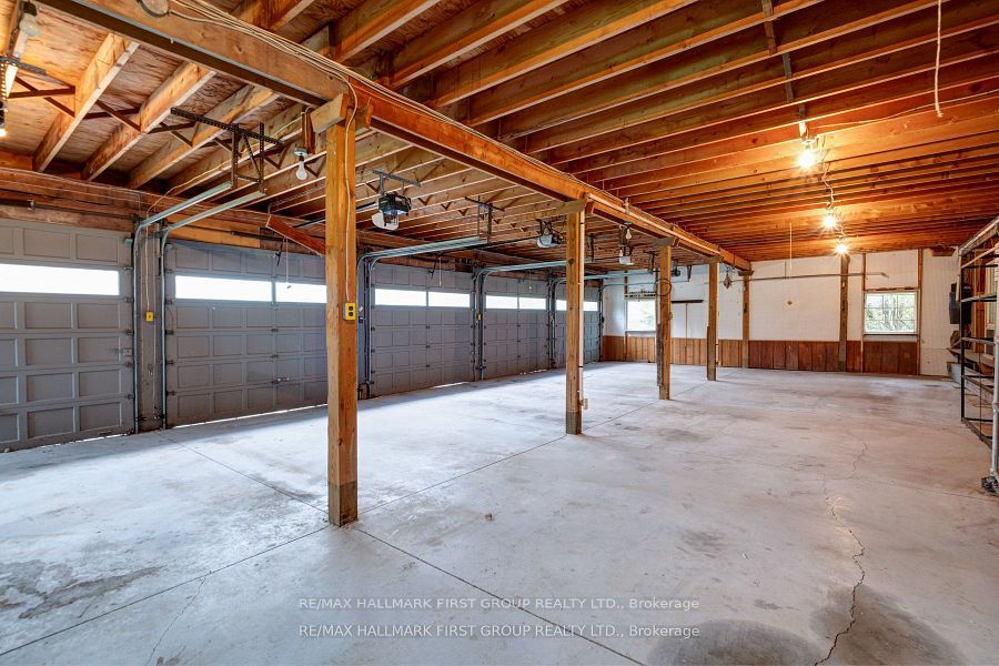 4870 Sideline 6 Road Property Photo 28