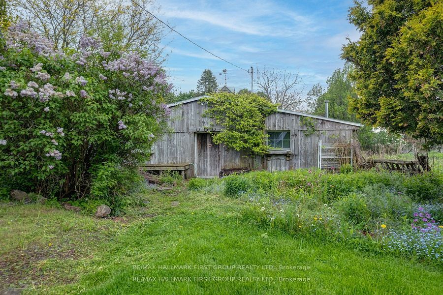 4870 Sideline 6 Road Property Photo 31