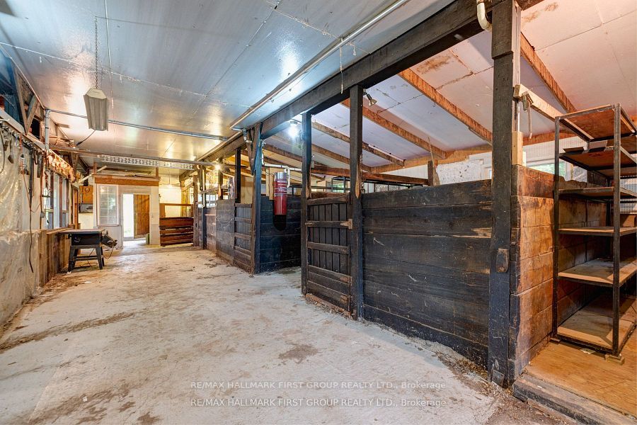 4870 Sideline 6 Road Property Photo 32