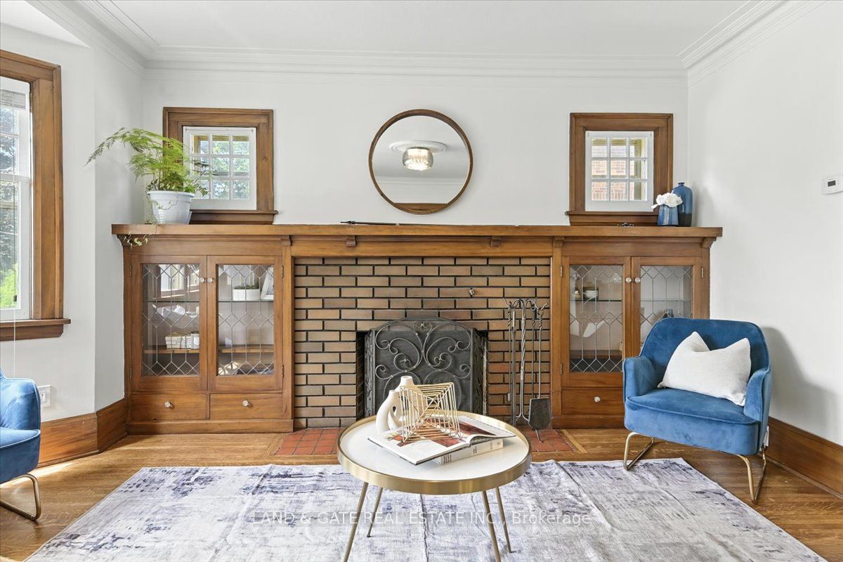 376 King Street E Property Photo 10