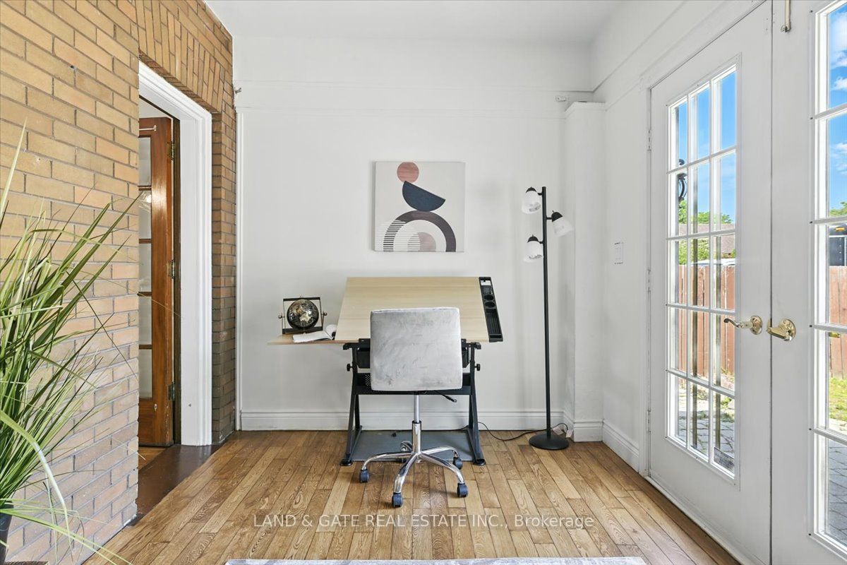 376 King Street E Property Photo 13