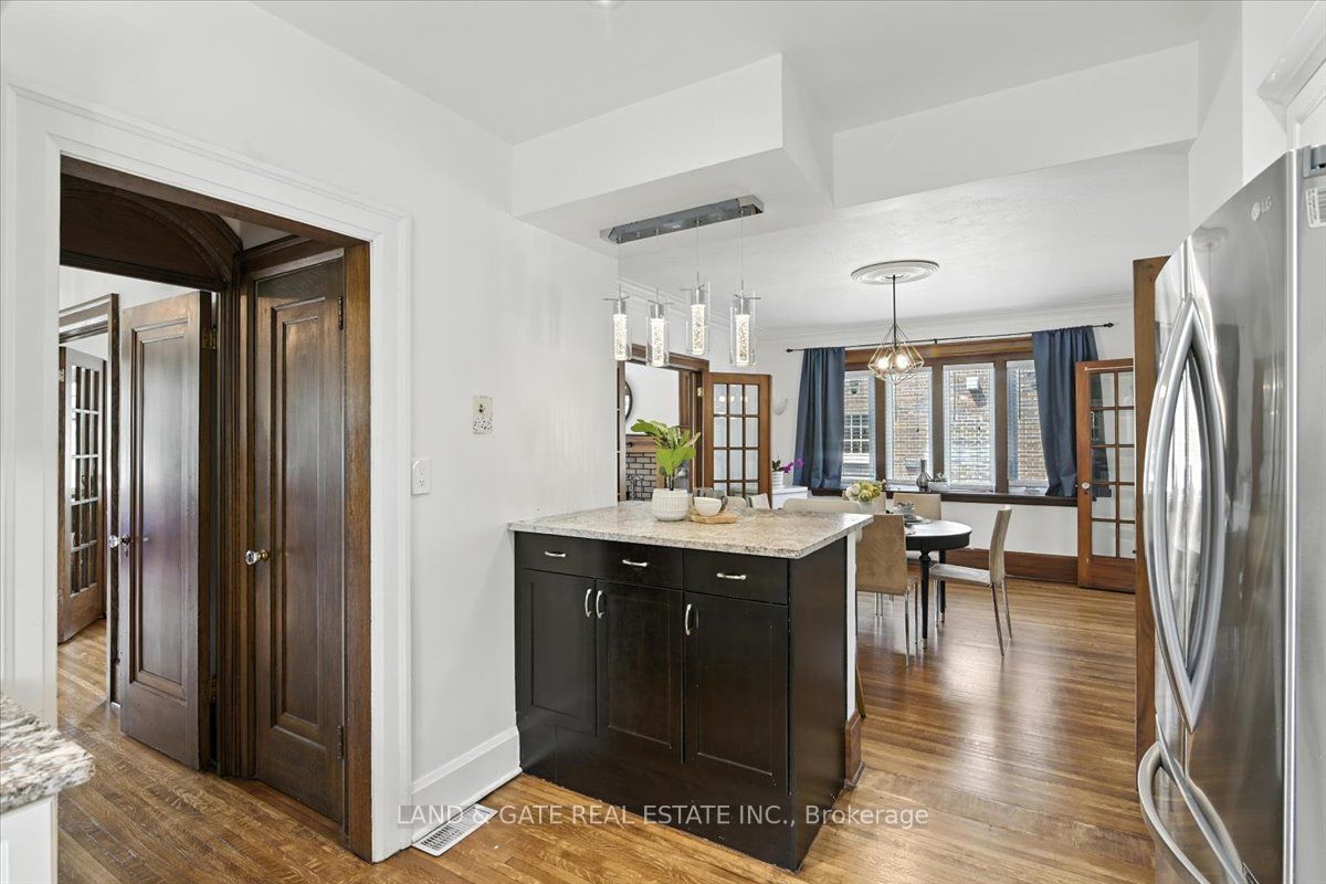 376 King Street E Property Photo 17