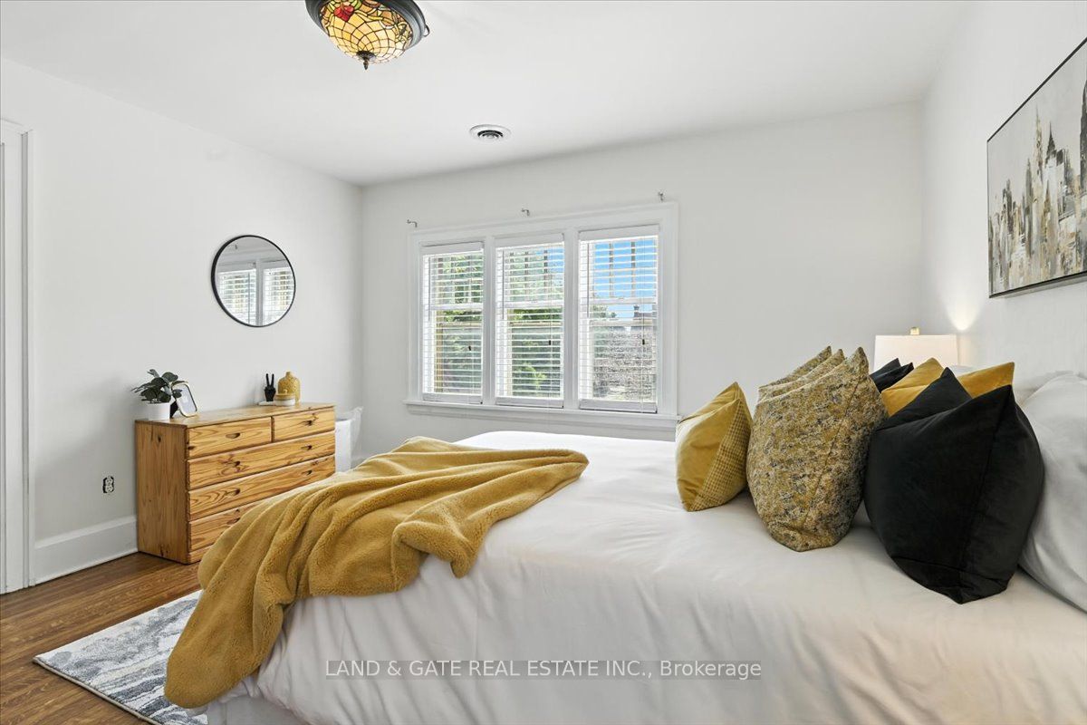 376 King Street E Property Photo 25