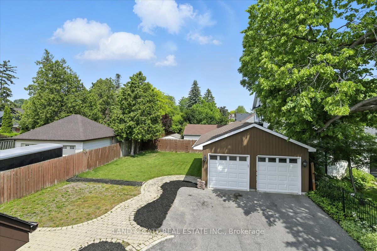 376 King Street E Property Photo 29