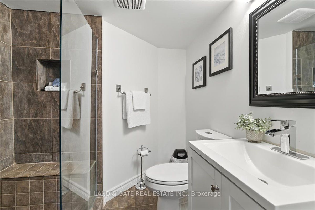 376 King Street E Property Photo 33