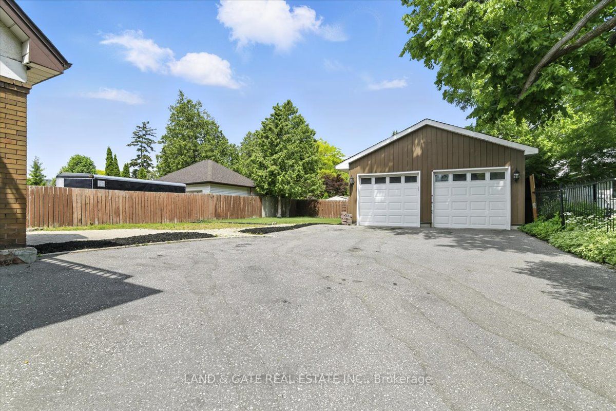 376 King Street E Property Photo 35