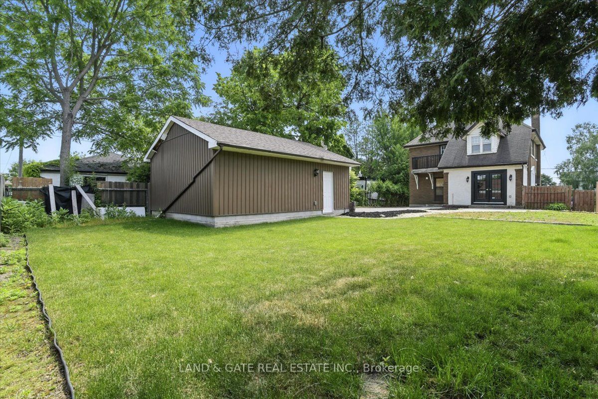 376 King Street E Property Photo 37