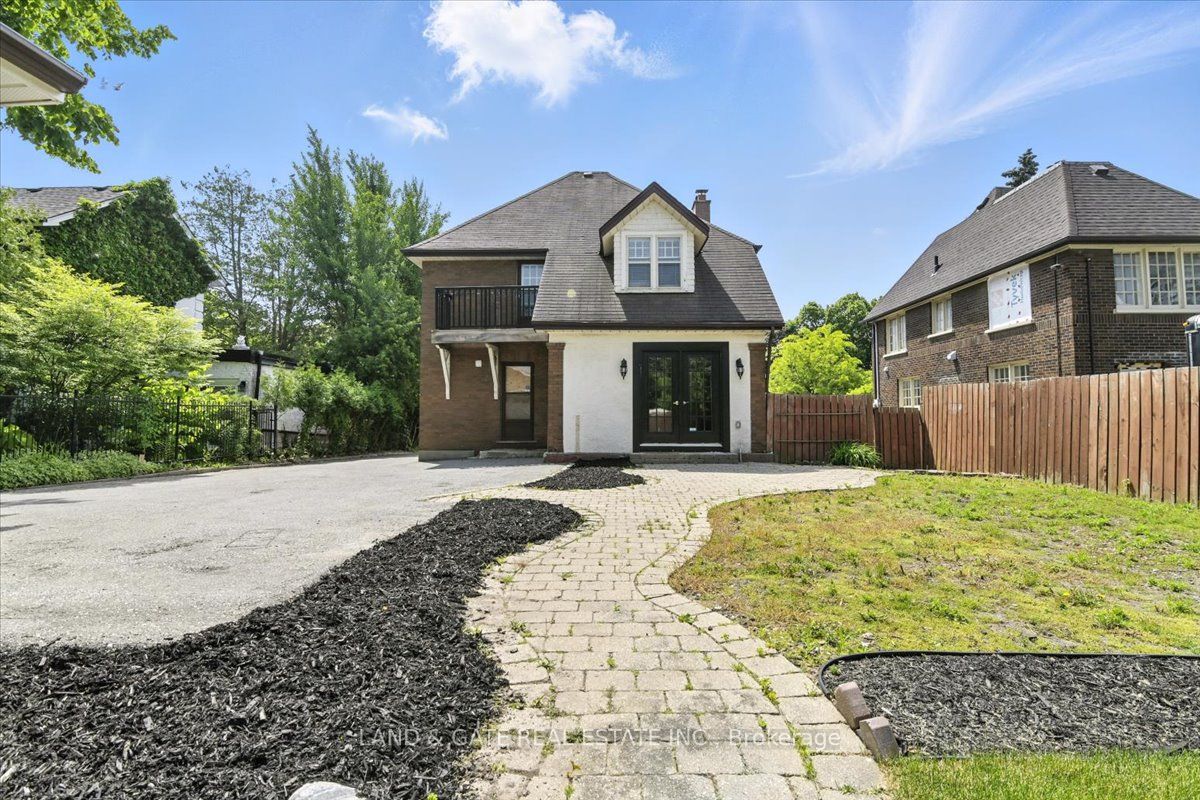 376 King Street E Property Photo 39