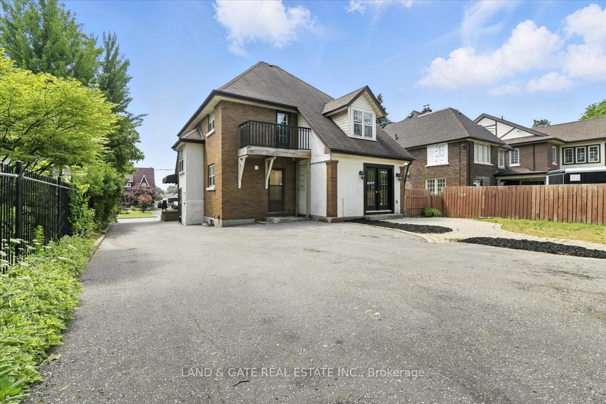 376 King Street E Property Photo 40