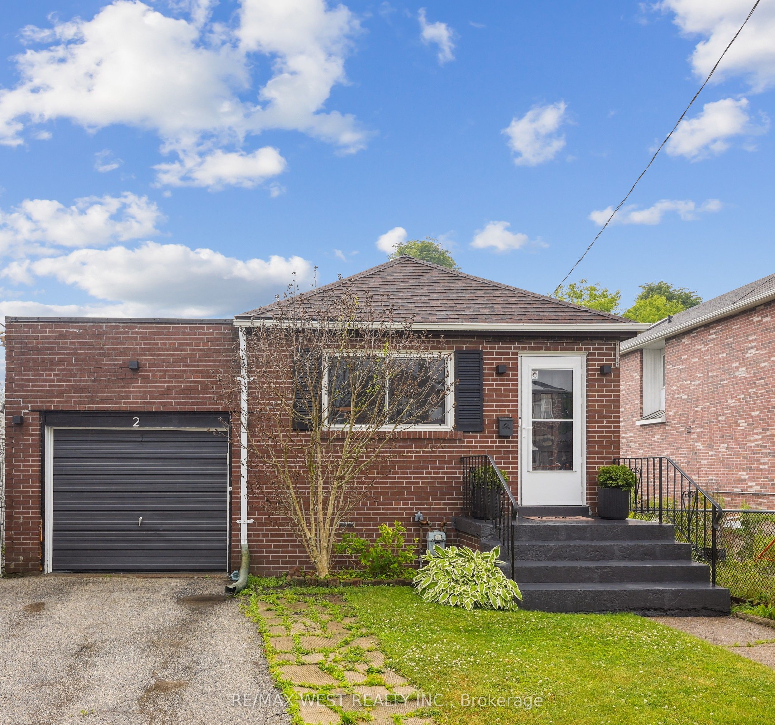 2 Leyton Avenue Property Photo 1