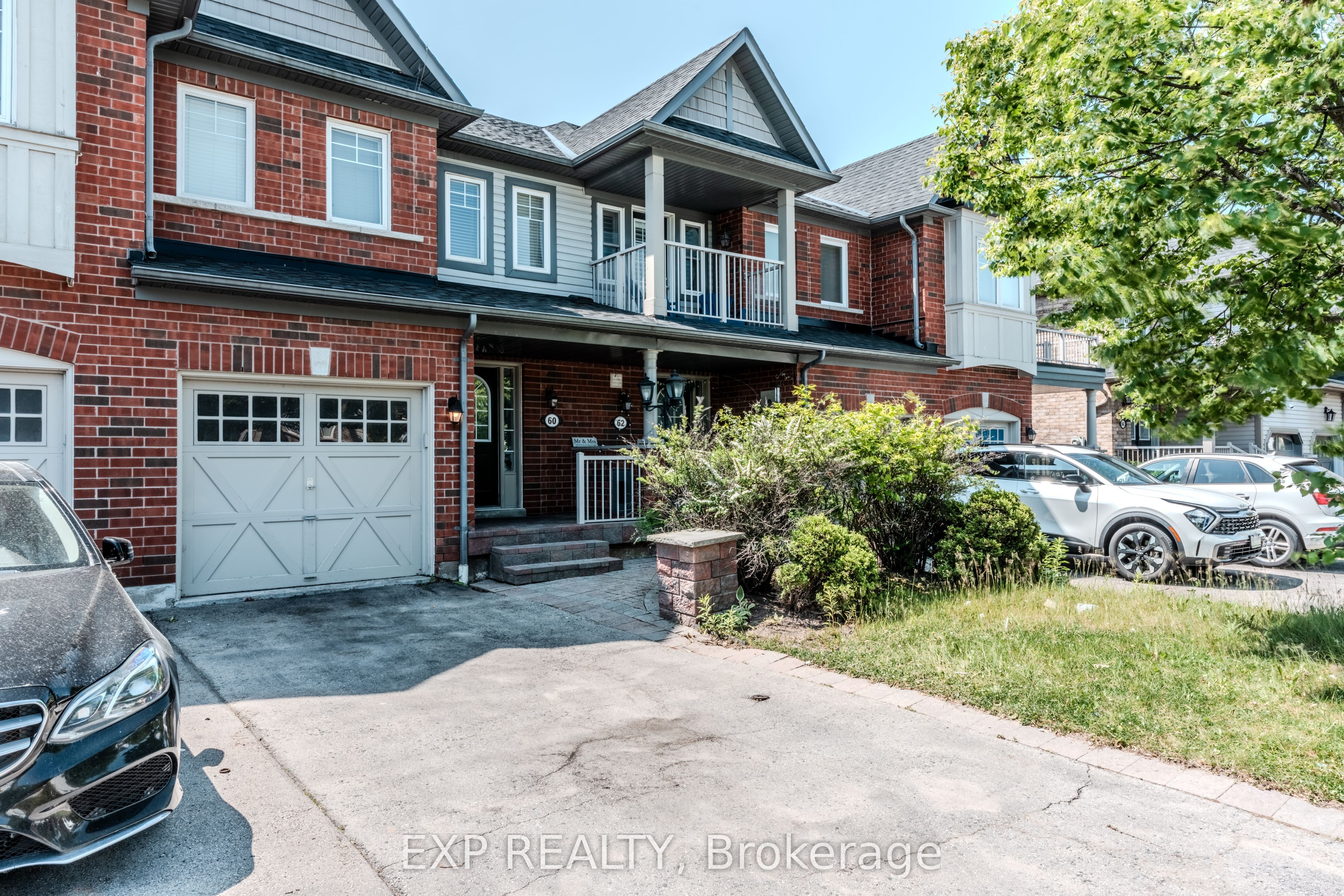 60 Whitefoot Cres Property Photo 1