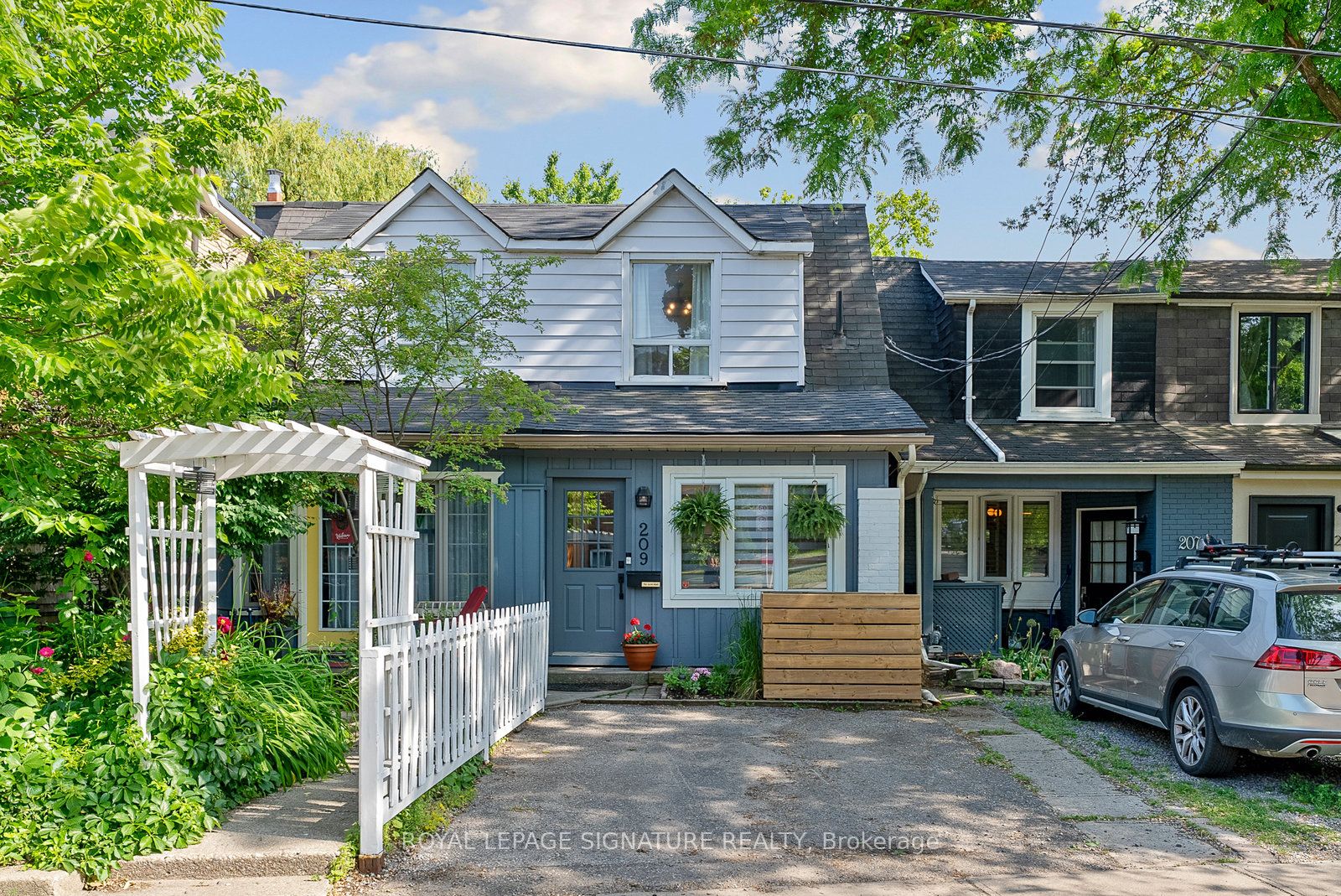 209 Eastwood Road Property Photo 1