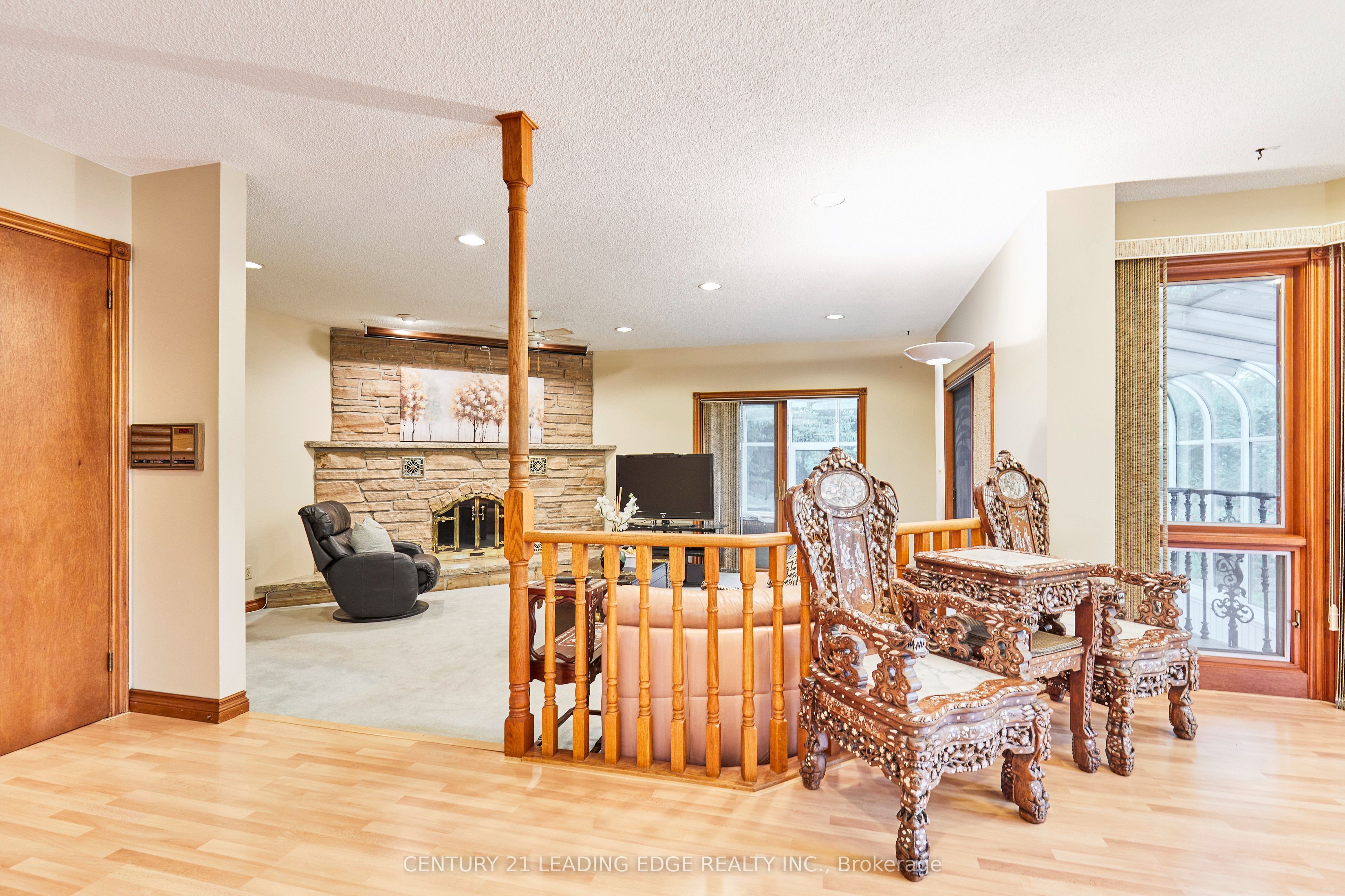 1127 Oshawa Boulevard N Property Photo 10