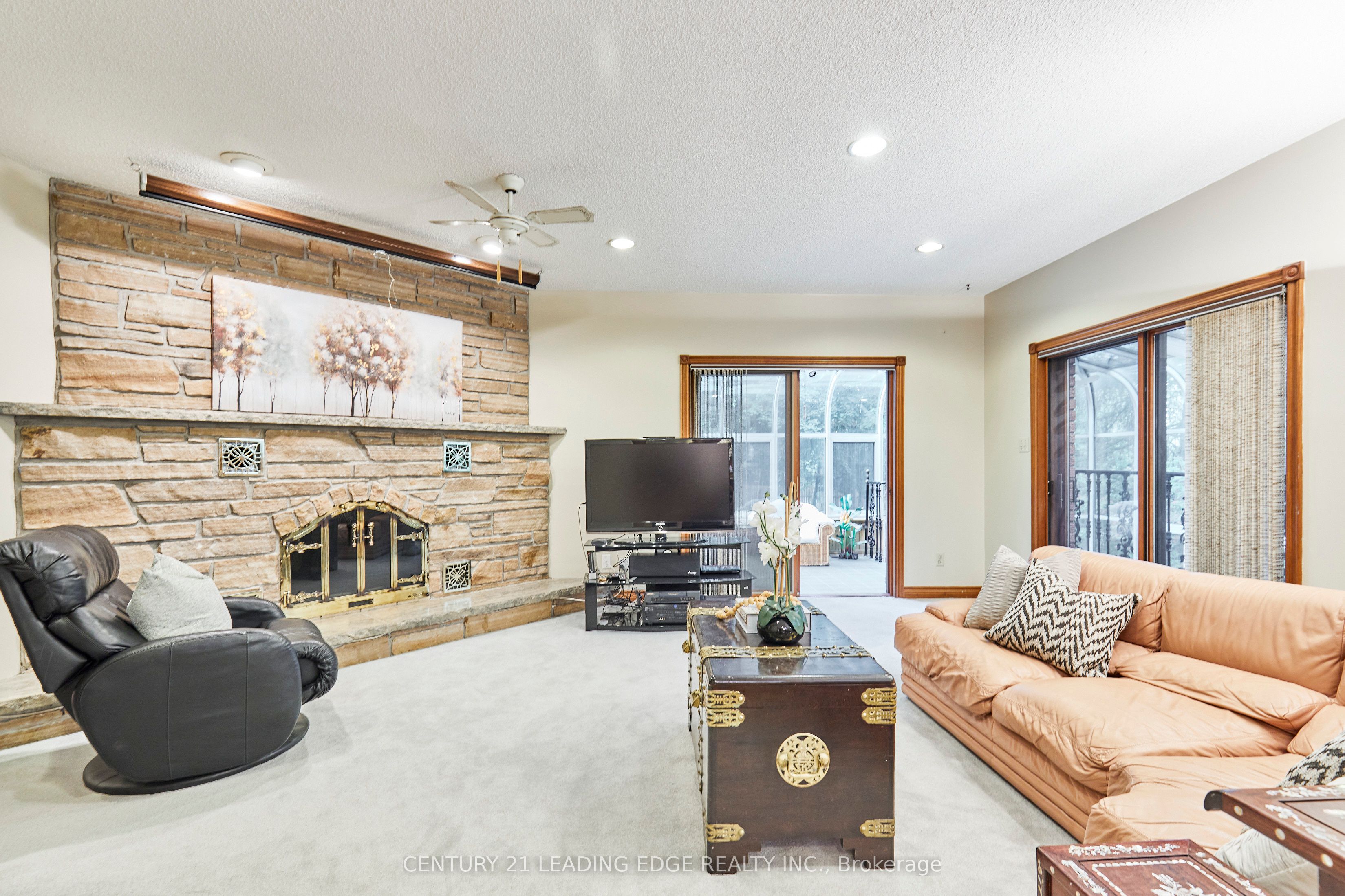 1127 Oshawa Boulevard N Property Photo 11